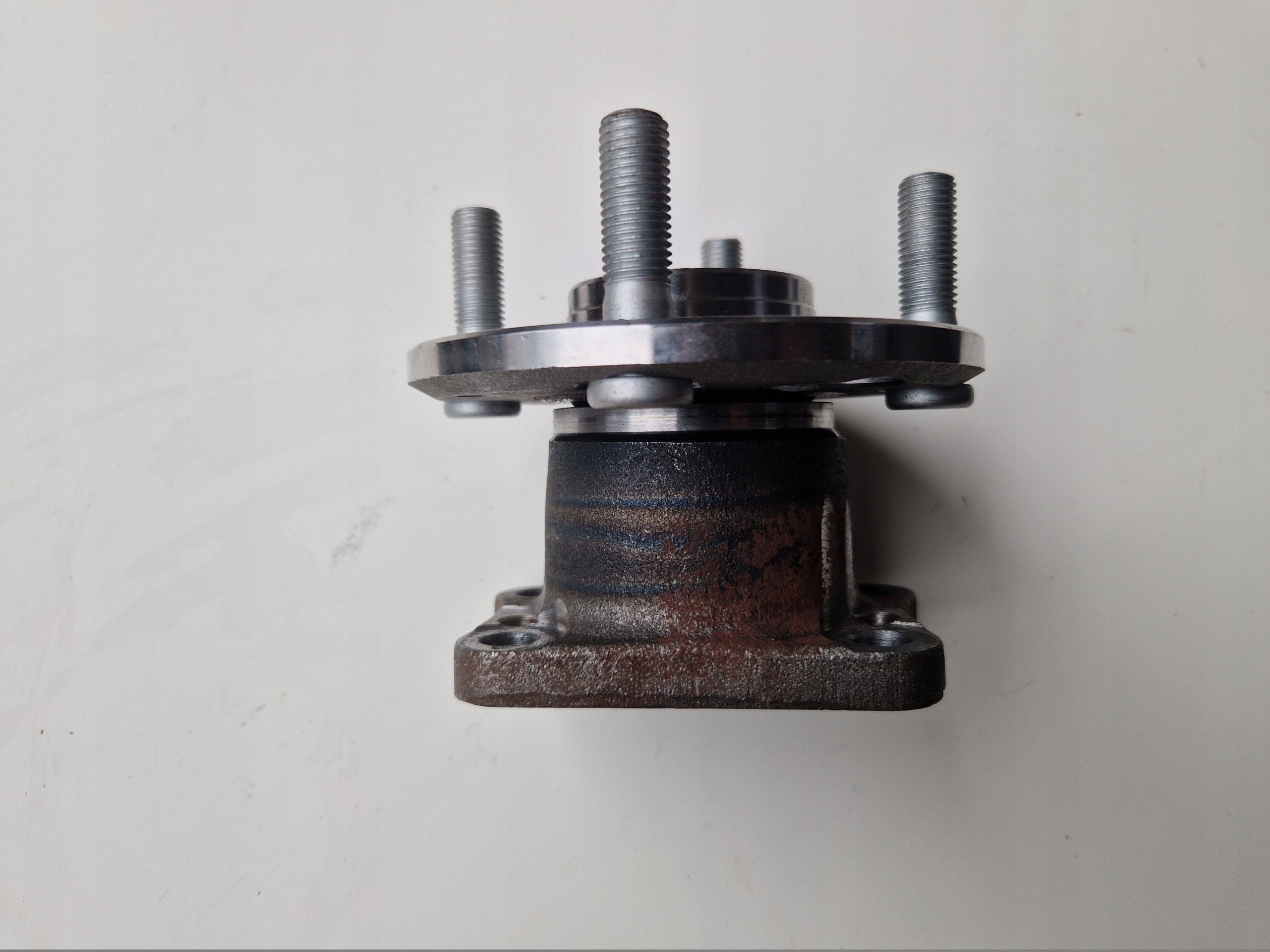 perno mozzo ruote posteriore MAZDA 2 MGK FB11 0-486