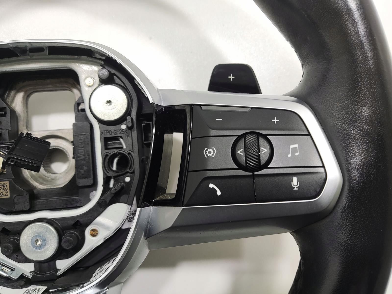 steering wheel, MULTIFUNKCJA BMW 2 ACTIVE TOURER U06 m-packet 2022-2026 8747646