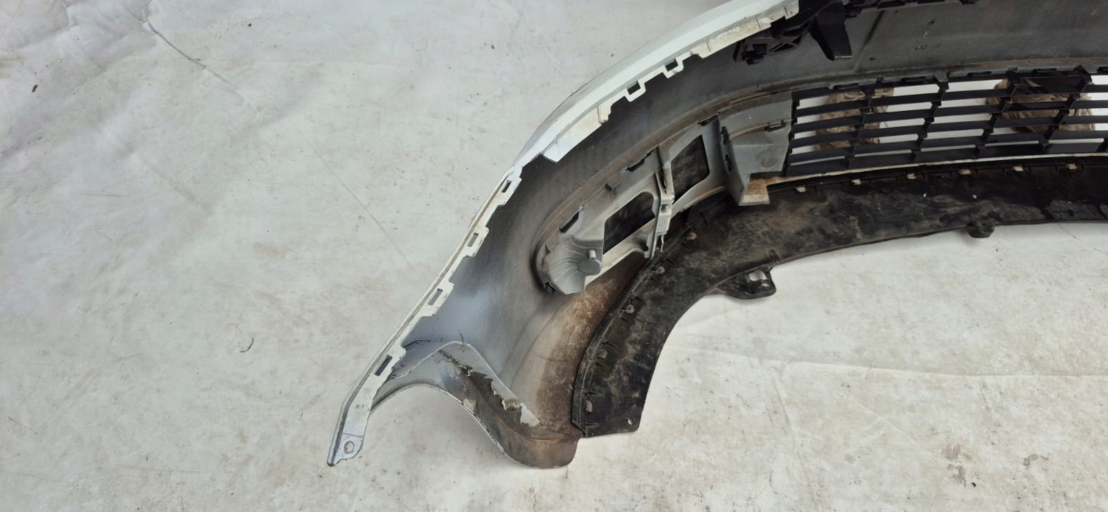 VW TOURAN 1T0 10-15 bumper front front without DZIUR 1T0807221M