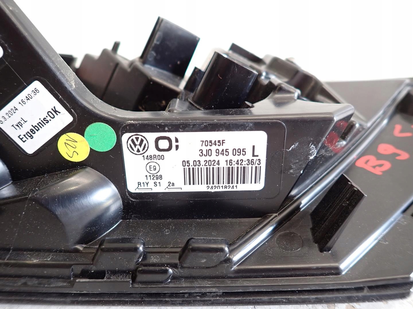 light rear part rear left VW PASSAT B9 20203- KOMBI 3J0945095