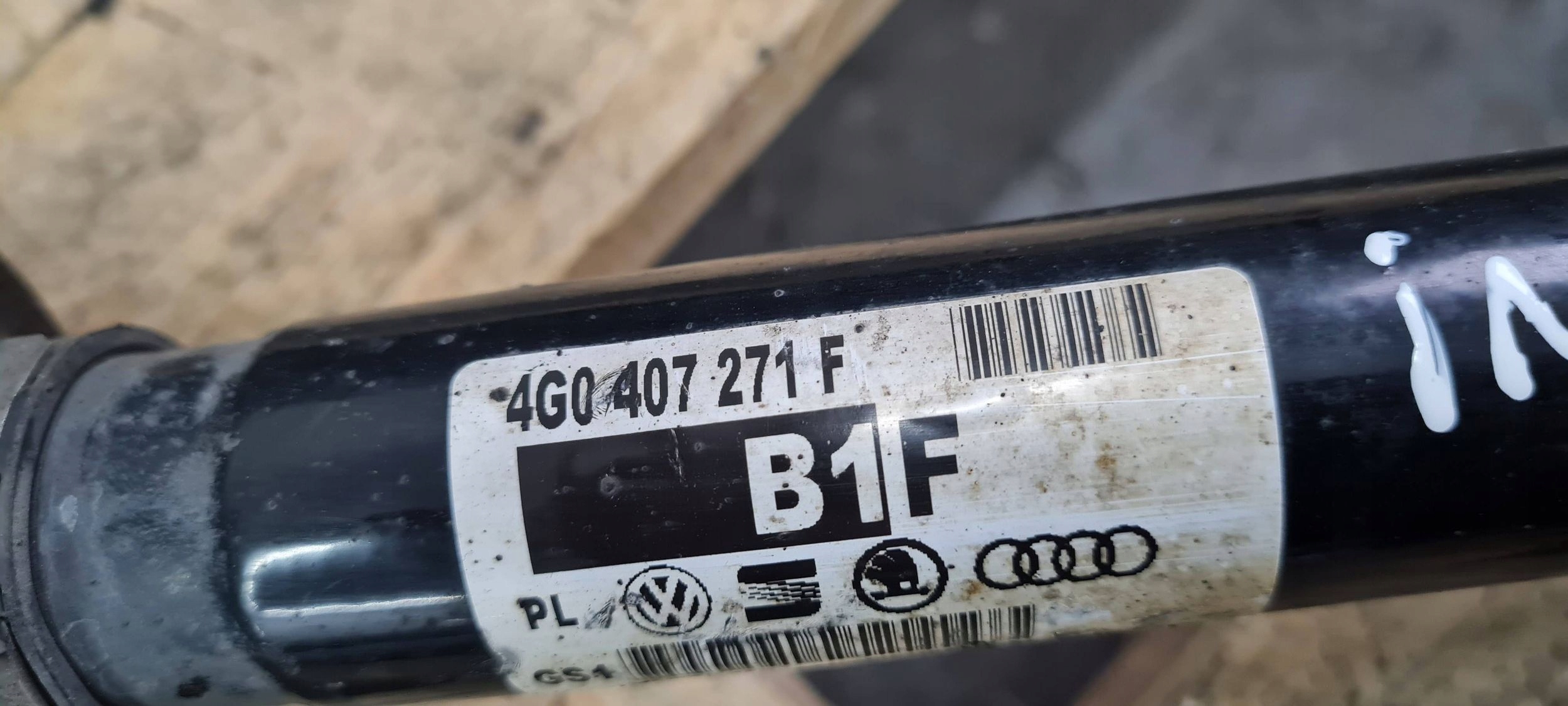 A7 4G semi-axis semi-axis left right front 3.0 TDI 4G0407271F A6 C7 4G