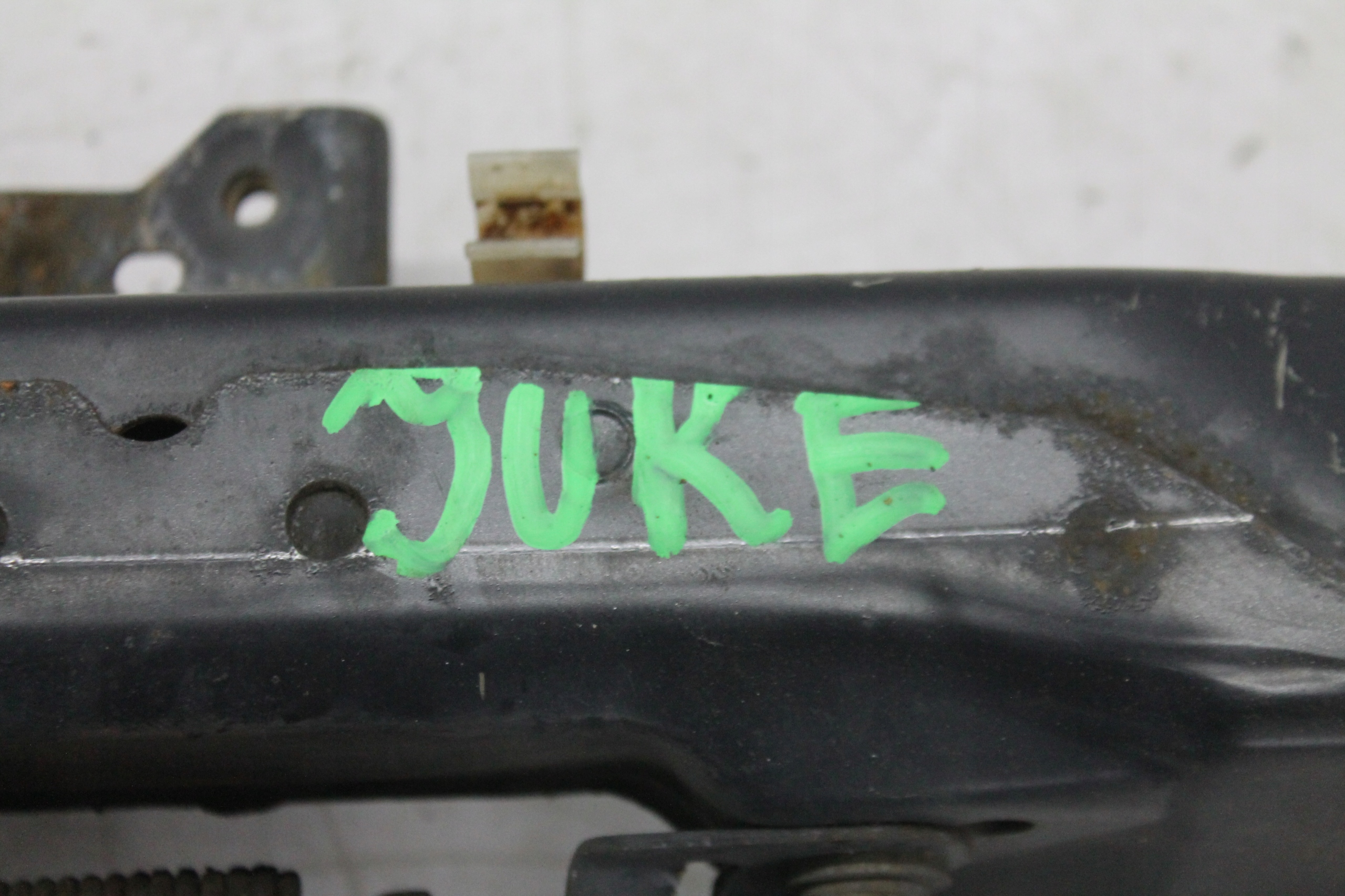 pillar cover upper supports front JUKE F15 10