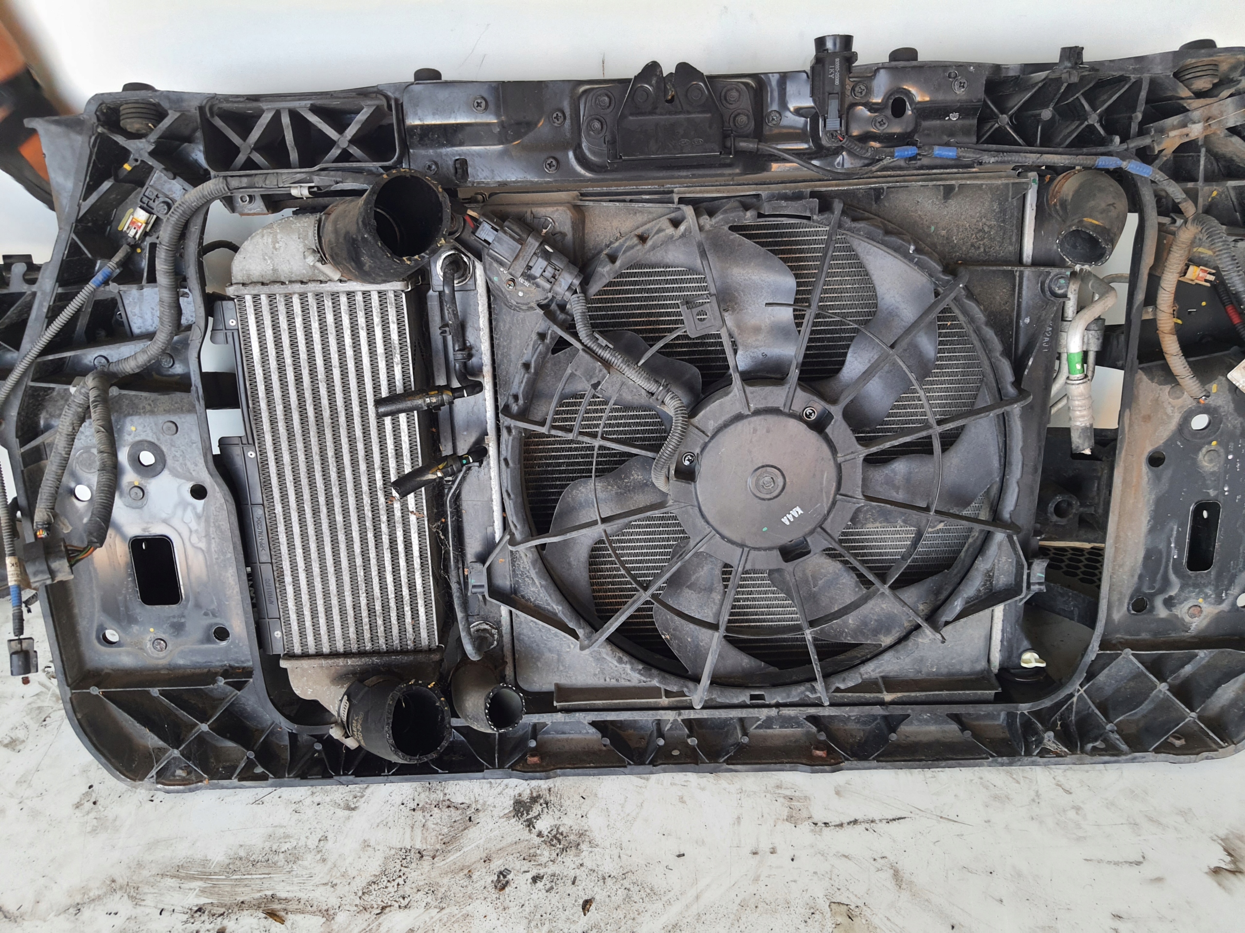 HYUNDAI IX35 09-15 support panel for radiators CRDI AUTOMAT