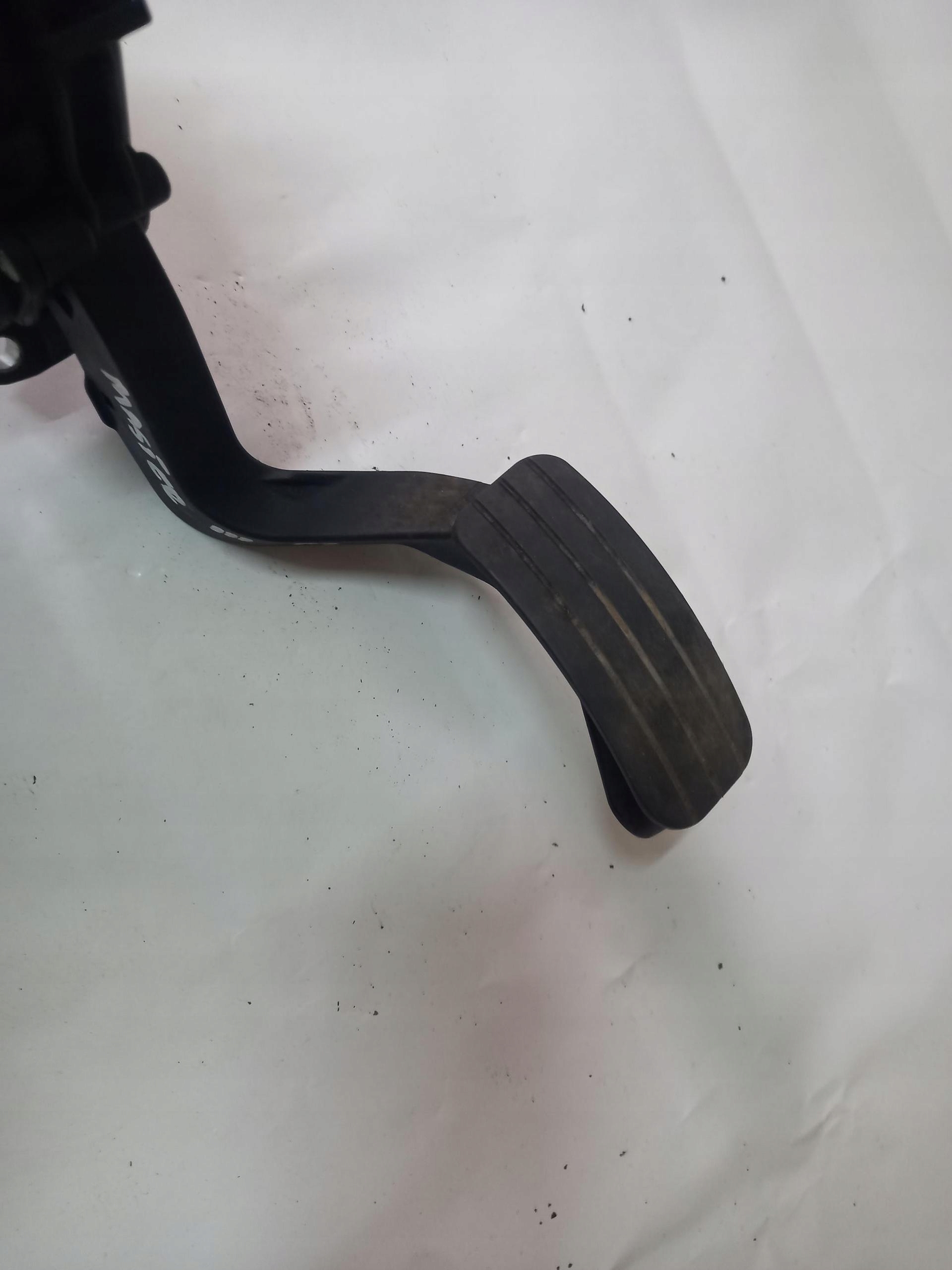 potentiometer Gas RENAULT MASTER III 8200672371-C