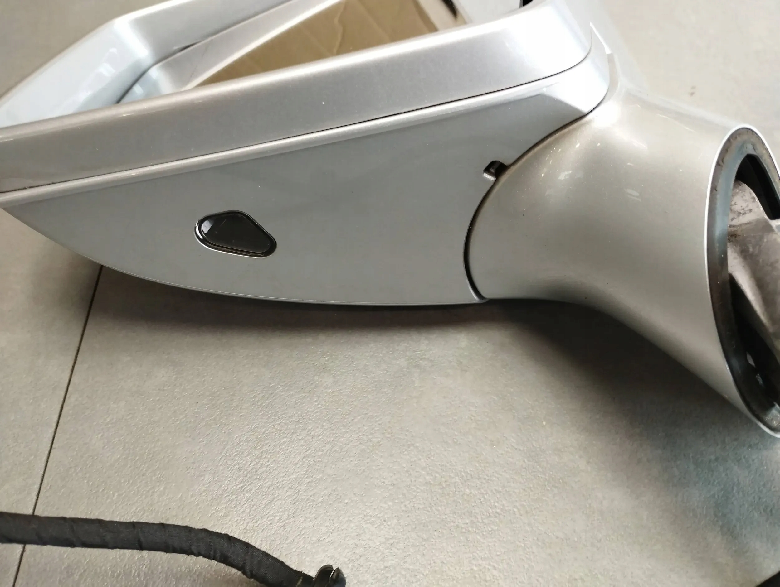 Mercedes-Benz CLS C218 mirror left 10+8 vertical 775 UK