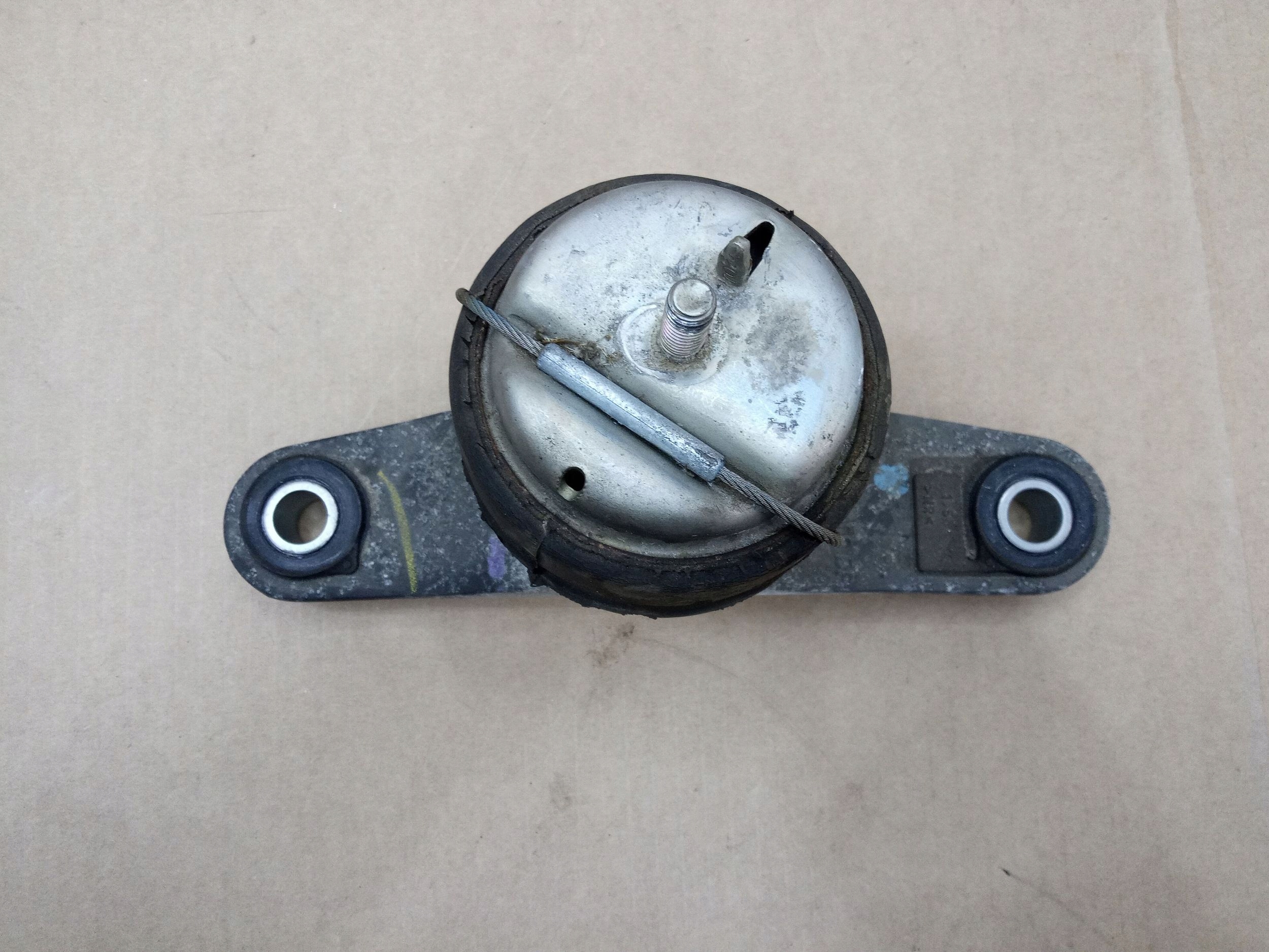 ŁAPA MOCOWANIE SILNIKA VOLVO V40 II 2 D2 31359635