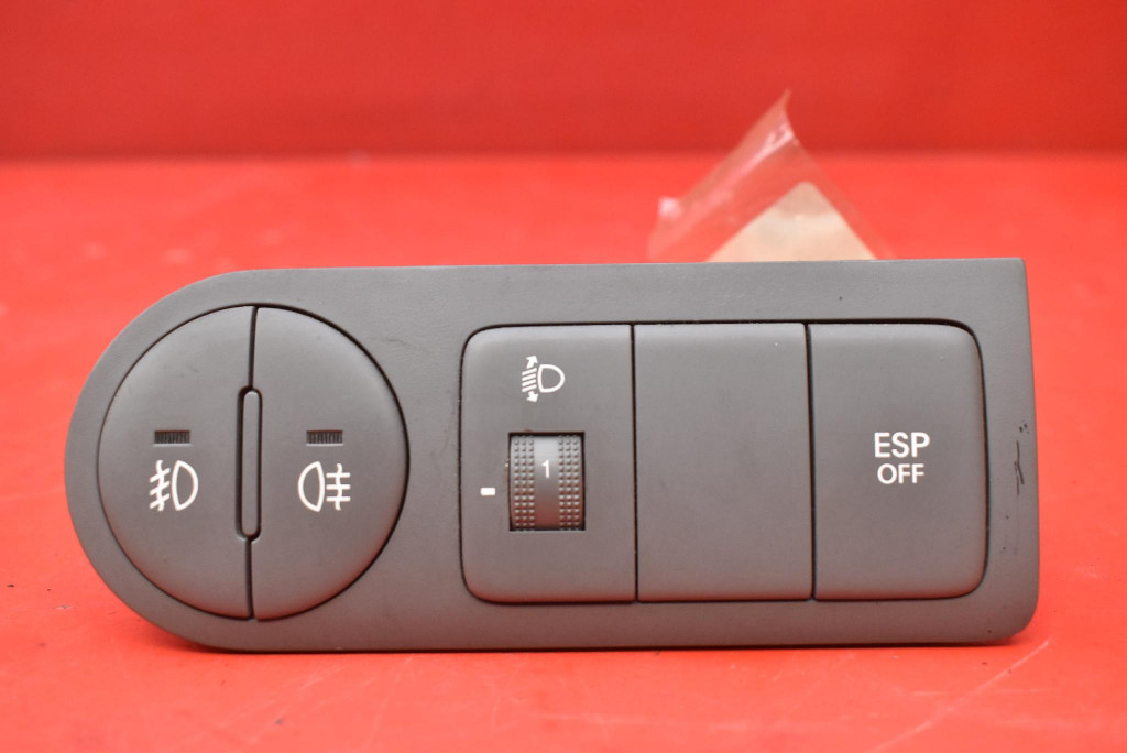 switch switch HALOGENOW 93310-4H000 HYUNDAI H1 2 II i800 07-20