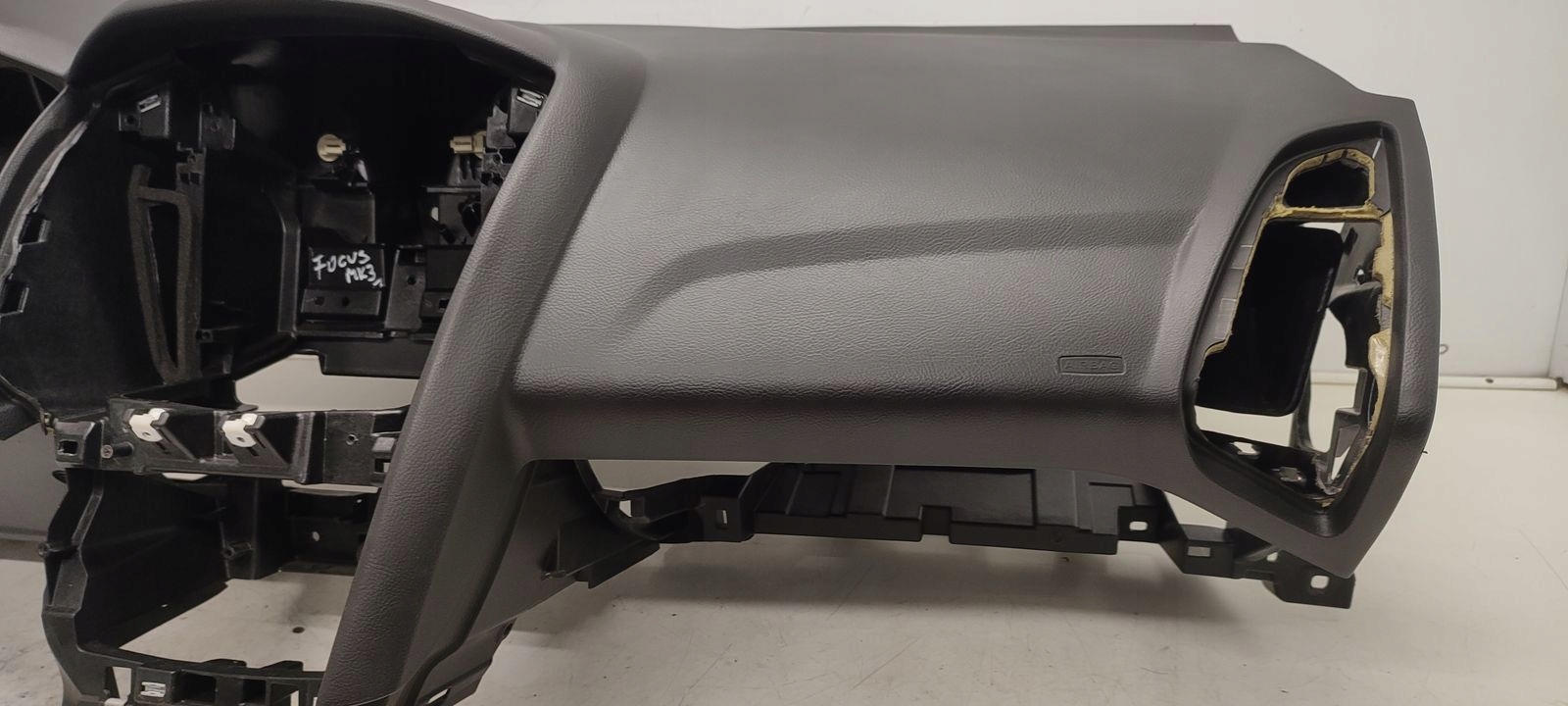 dashboard console airbags Ford Focus MK3 kombi