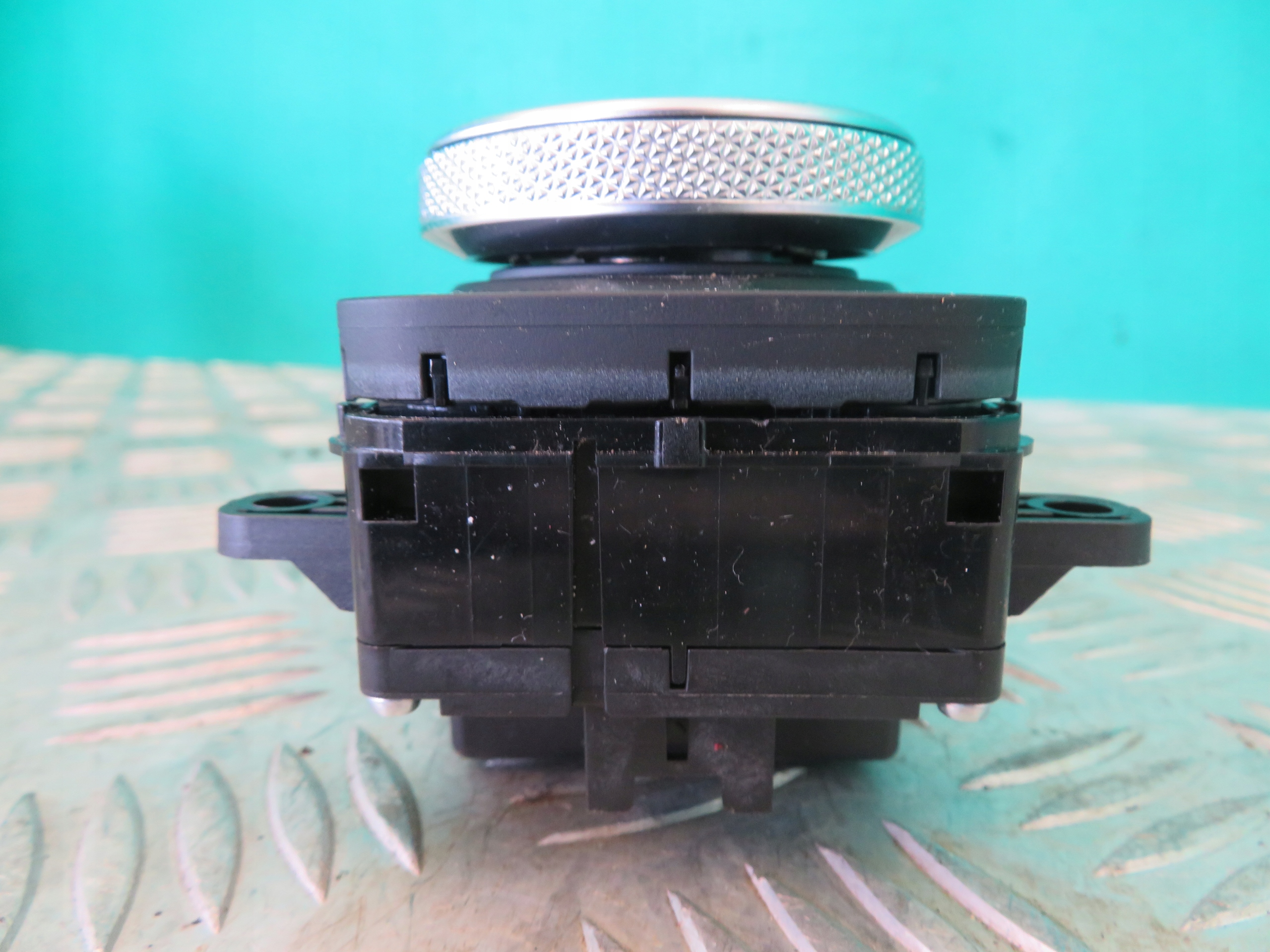 PANEL KONTROLER IDRIVE BMW F40 116D 1.5D 22R