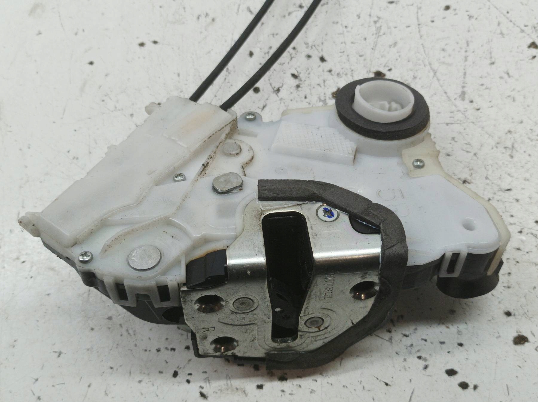 lock door right front Toyota Verso-S and (2010-2017)
