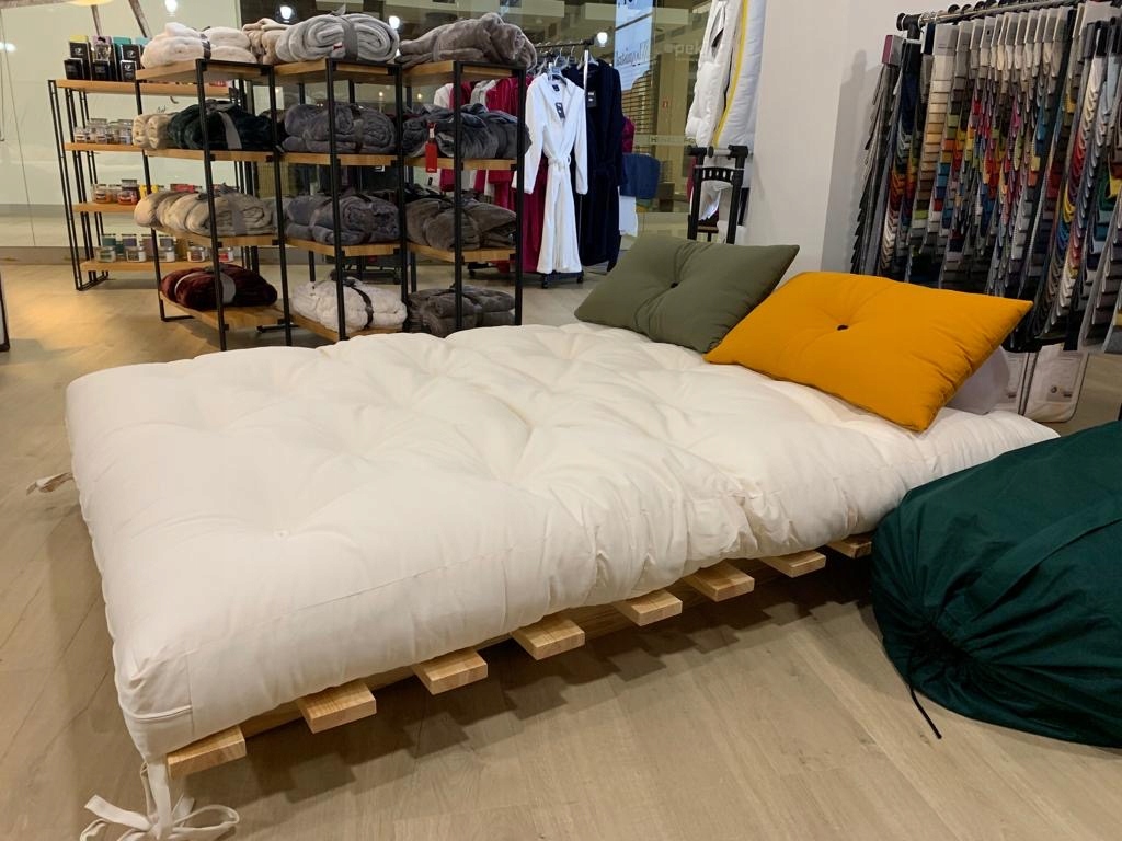 Ławka pod futon 120x200 cm z funkcją rozkładana Liczba listew 11