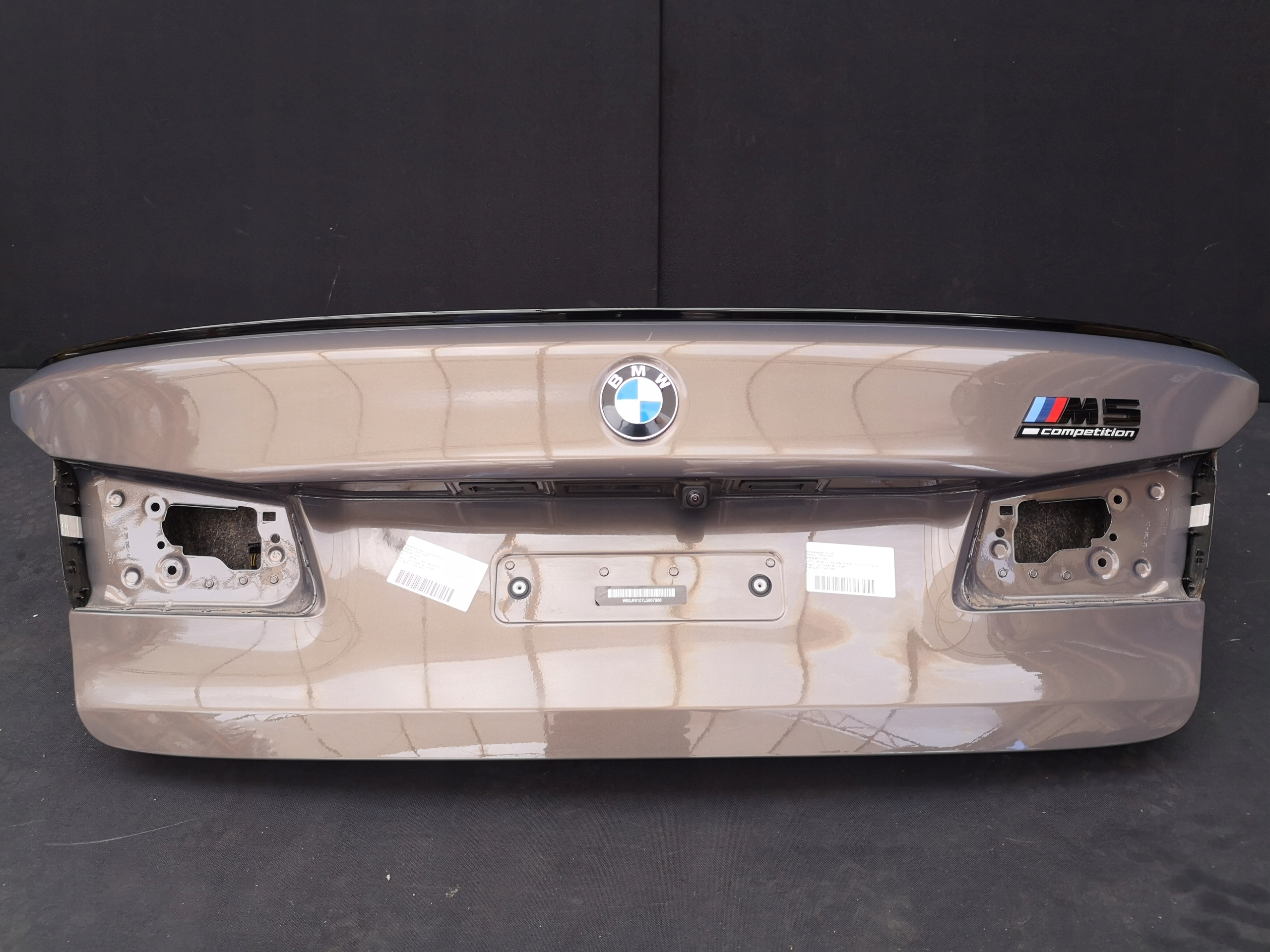 KLAPA LOTKA KAMERA TYŁ BMW M5 F90 C48