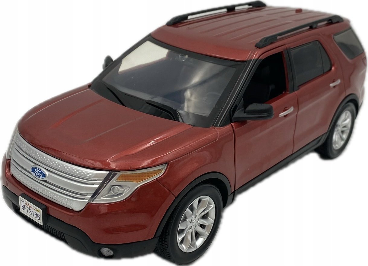 Ford Explorer Xlt 2015 1:18 model Motormax 73186 červený
