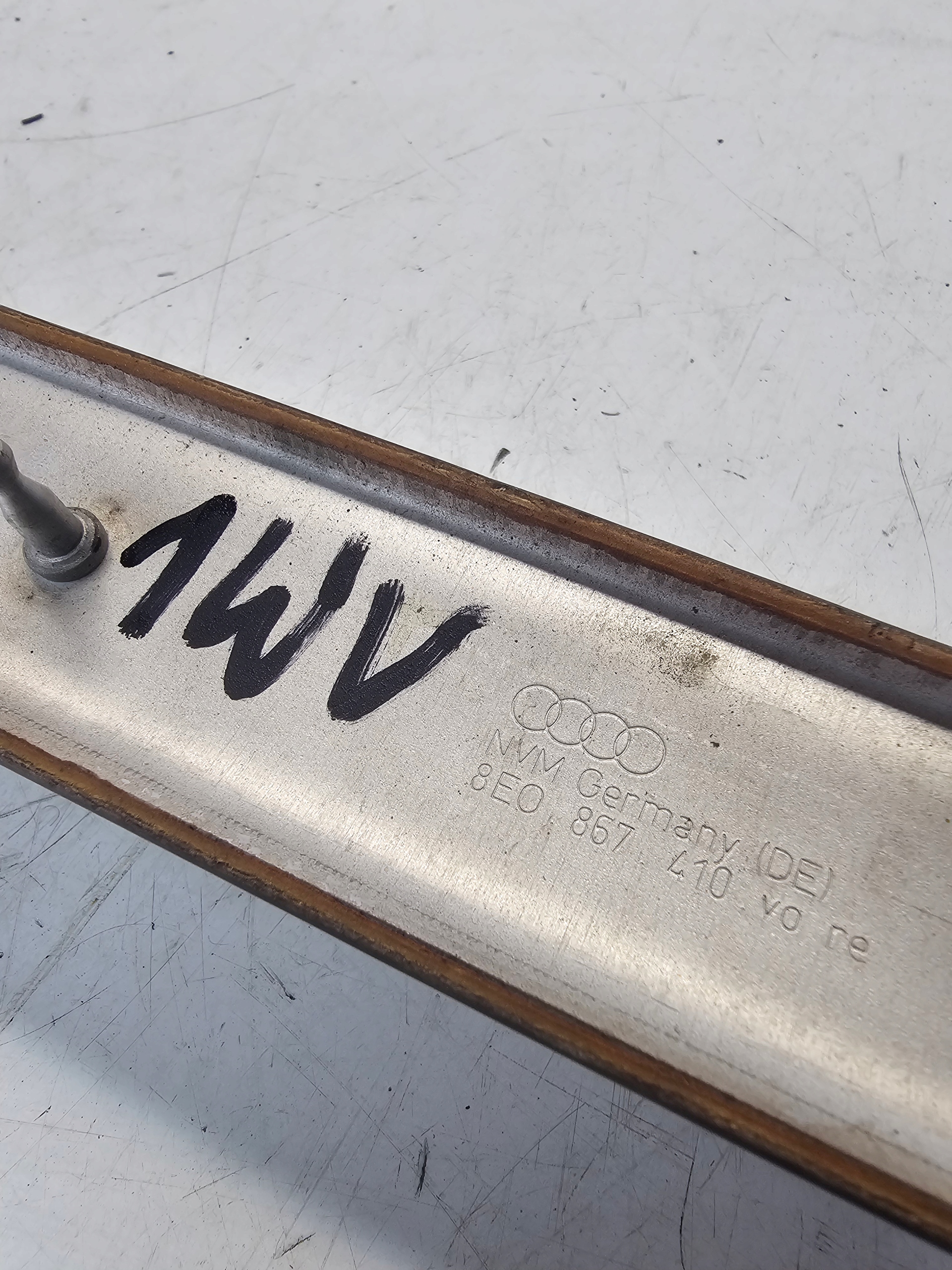 moulding DEKORY door right P AUDI A4 B7 B6 8E0867410 1WV