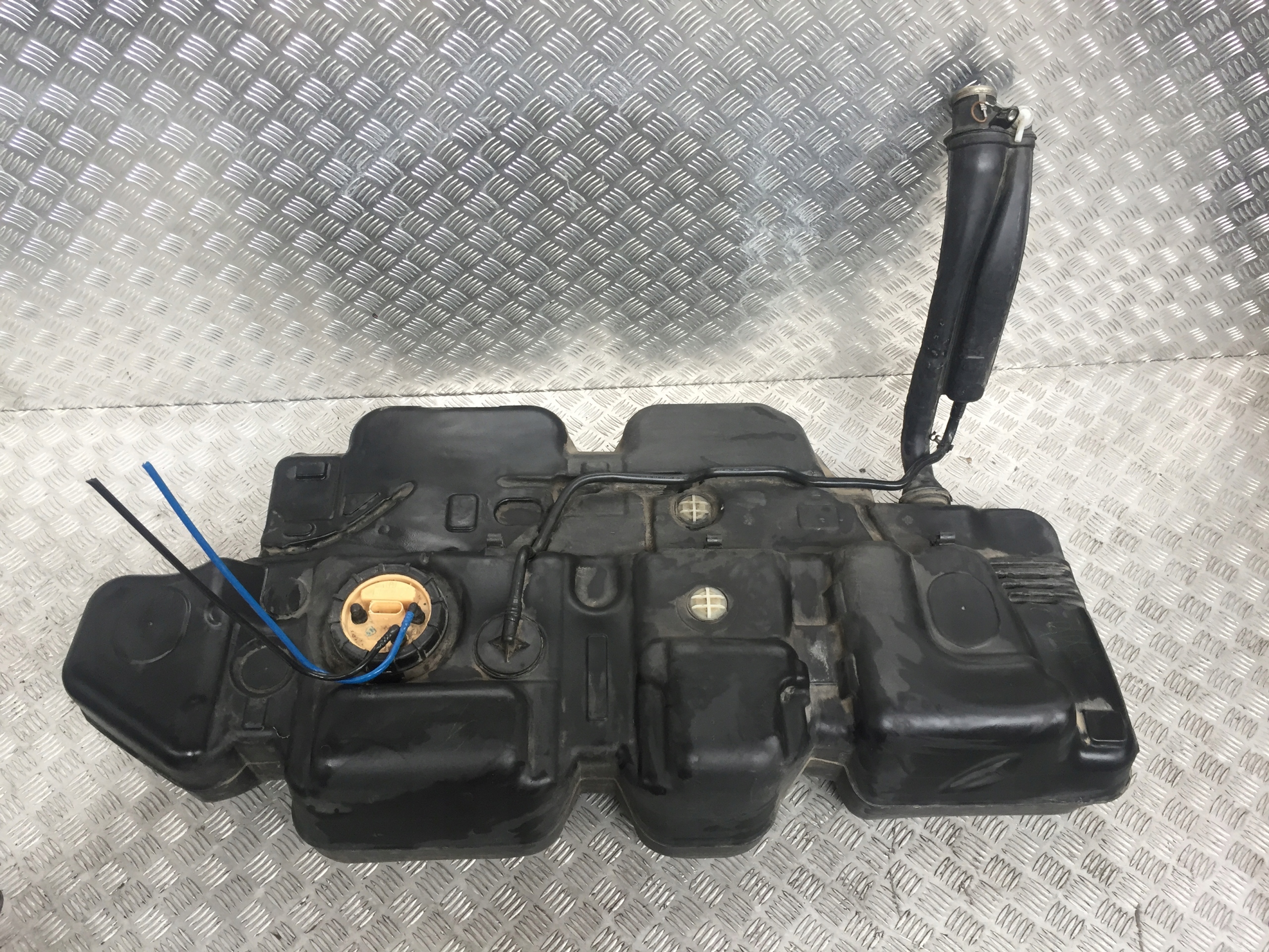 ZBIORNIK PALIWA POMPA VW T5 LIFT 2.0TDI