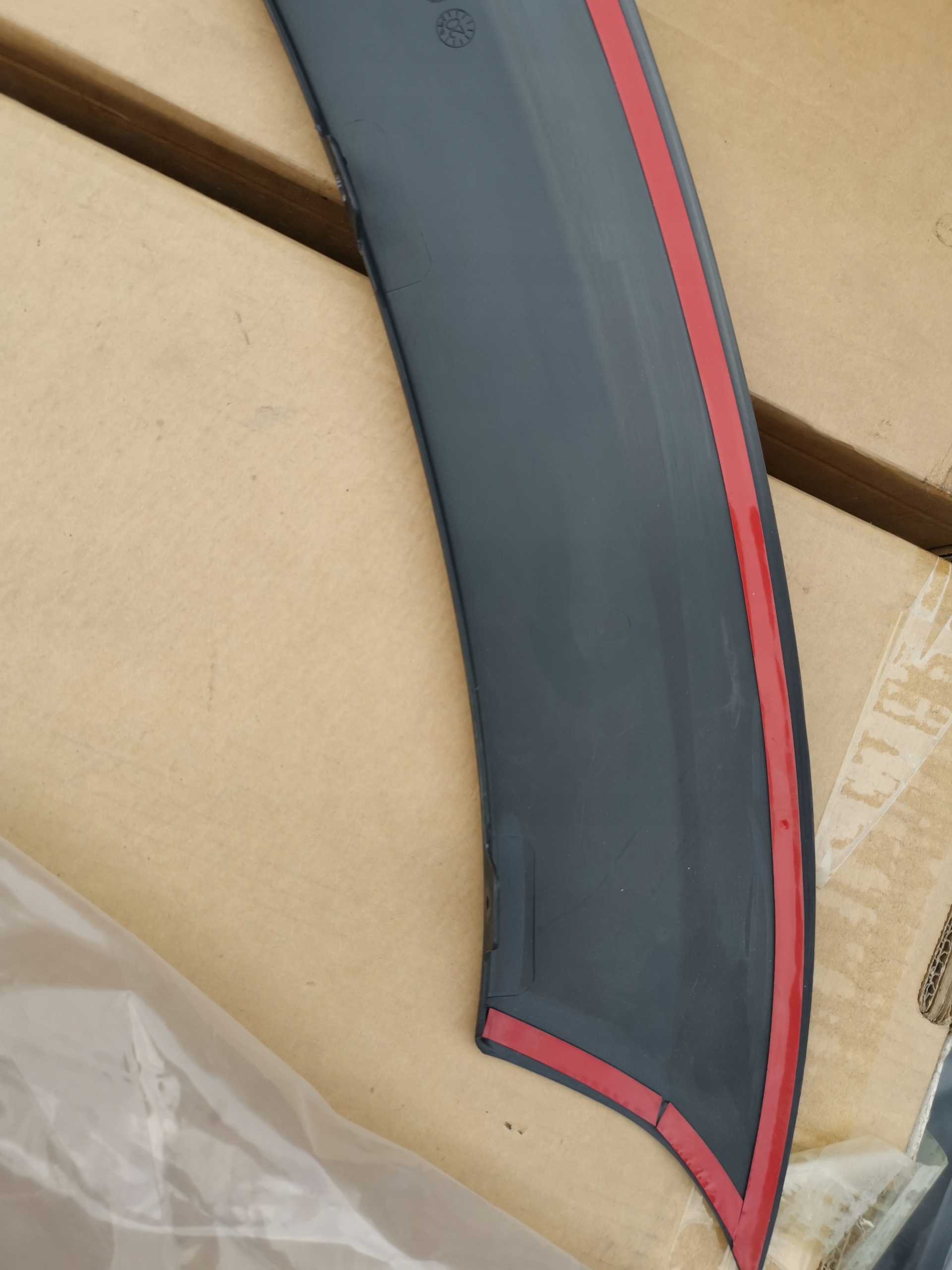 DACIA DUSTER and 1 10-18 moulding cap left front