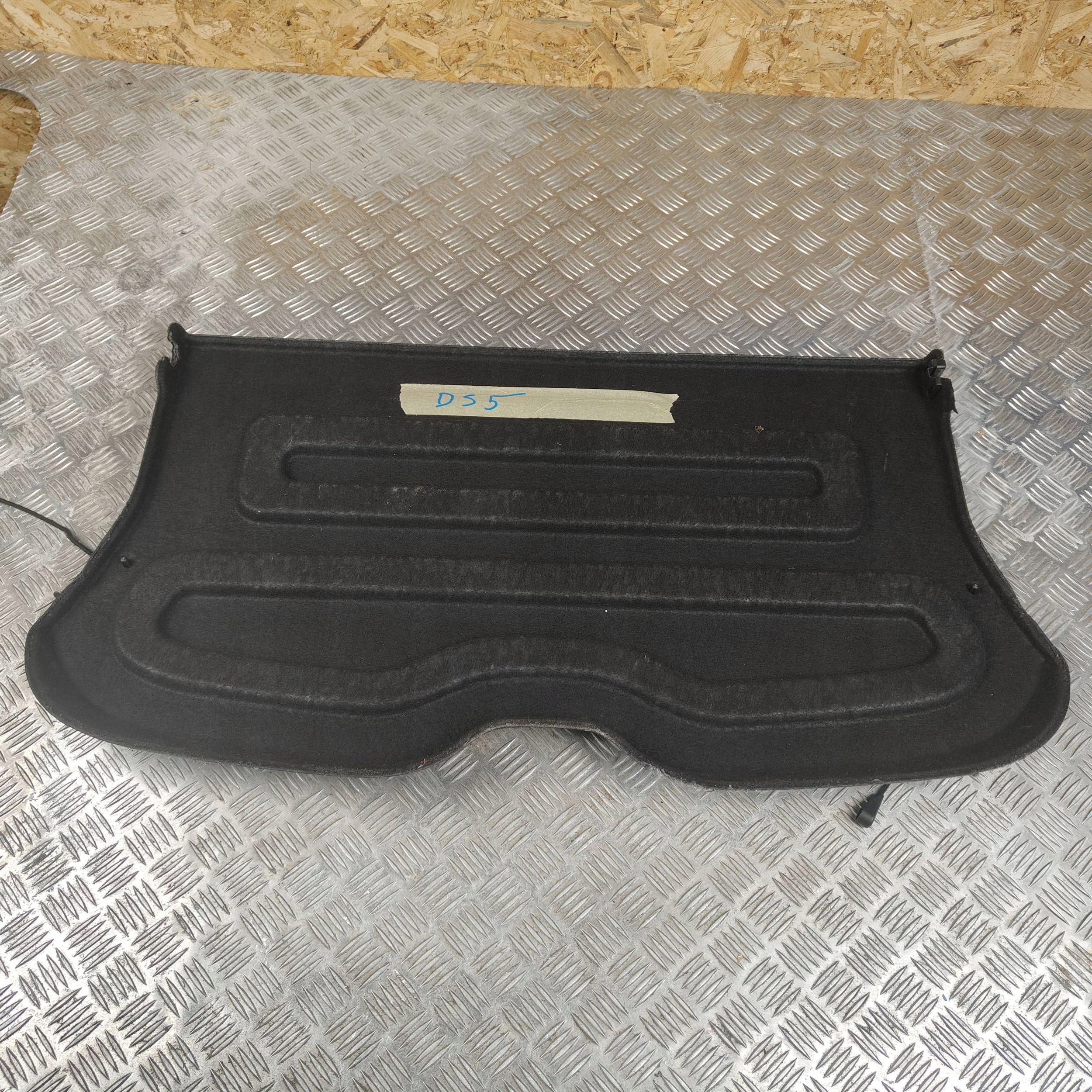 plato kufru Citroen DS5
