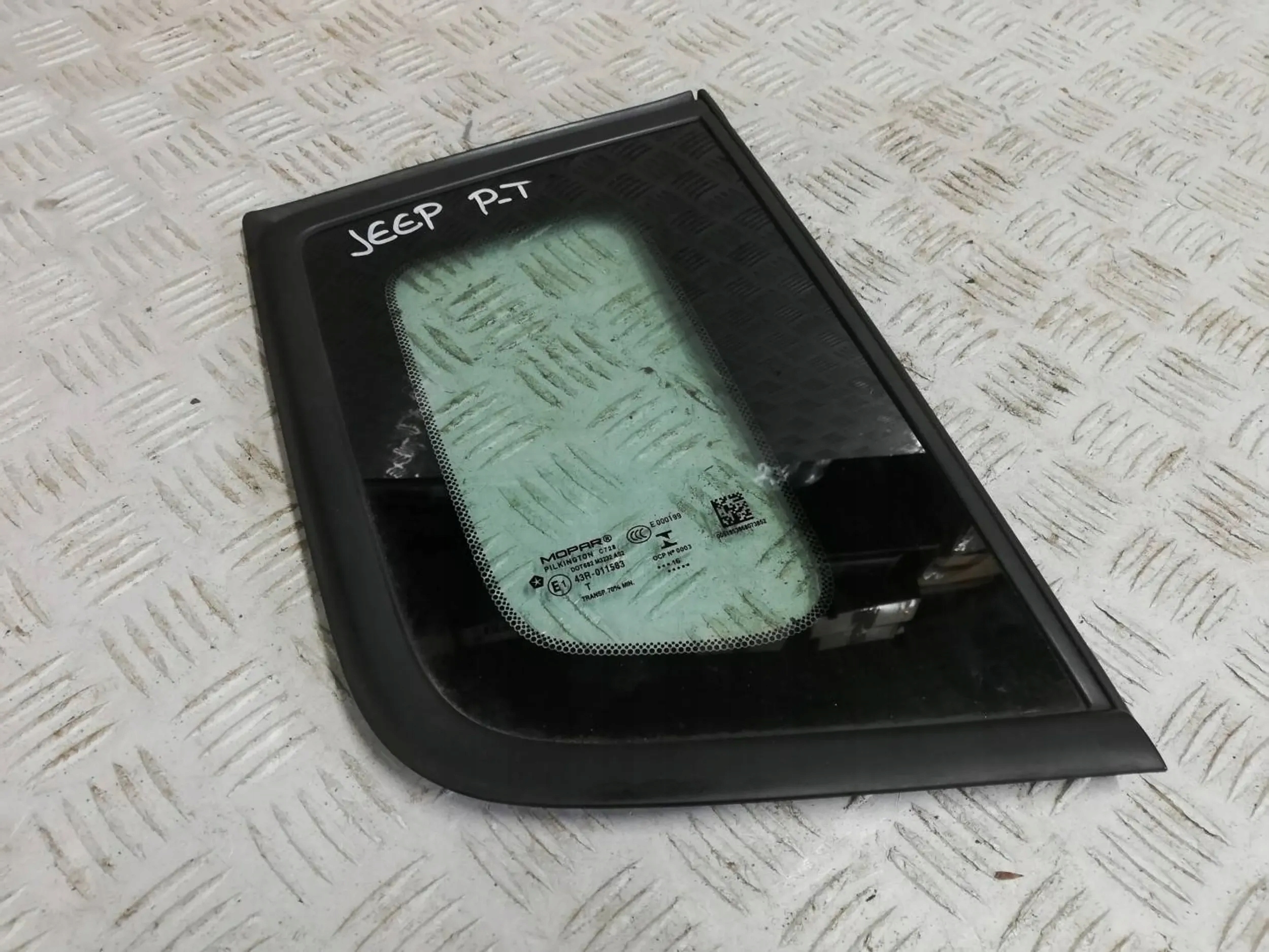 Jeep Renegade SZYBA KAROSERYJNA PRAWA TYŁ