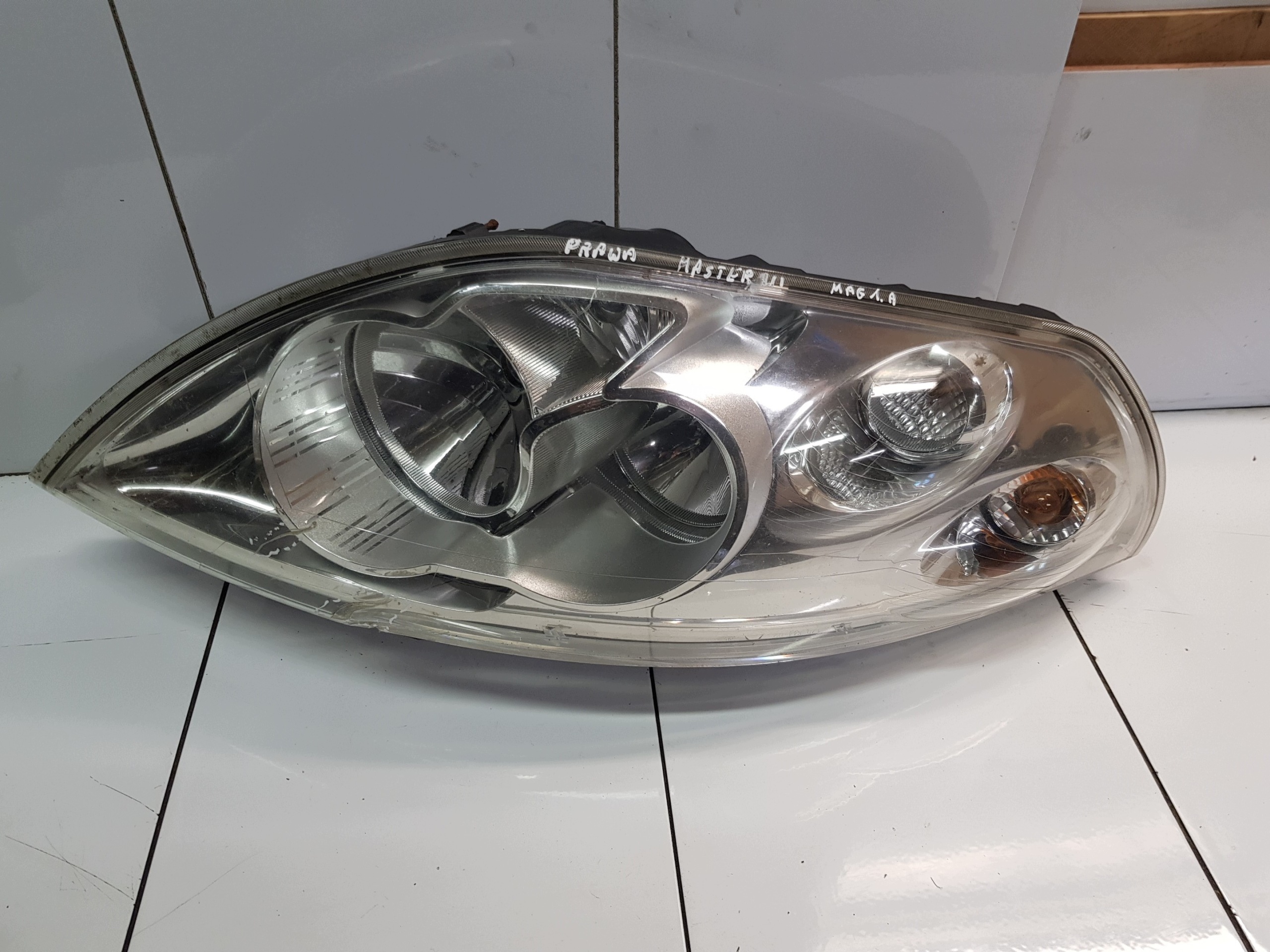 RENAULT MASTER III OPEL MOVANO B light right front 170646-02 UK right hand drive