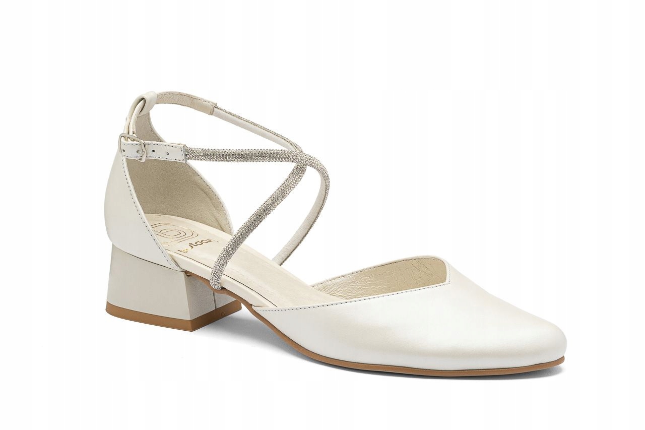 svatební kožené boty na nízkém podpatku s ozdobnými pásky z materiálu Butdam 35