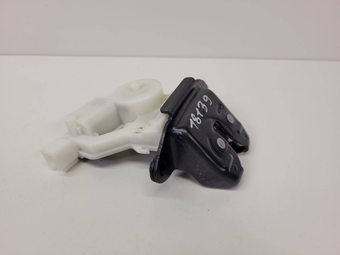 lock bonnet boot Renault Kadjar 2018