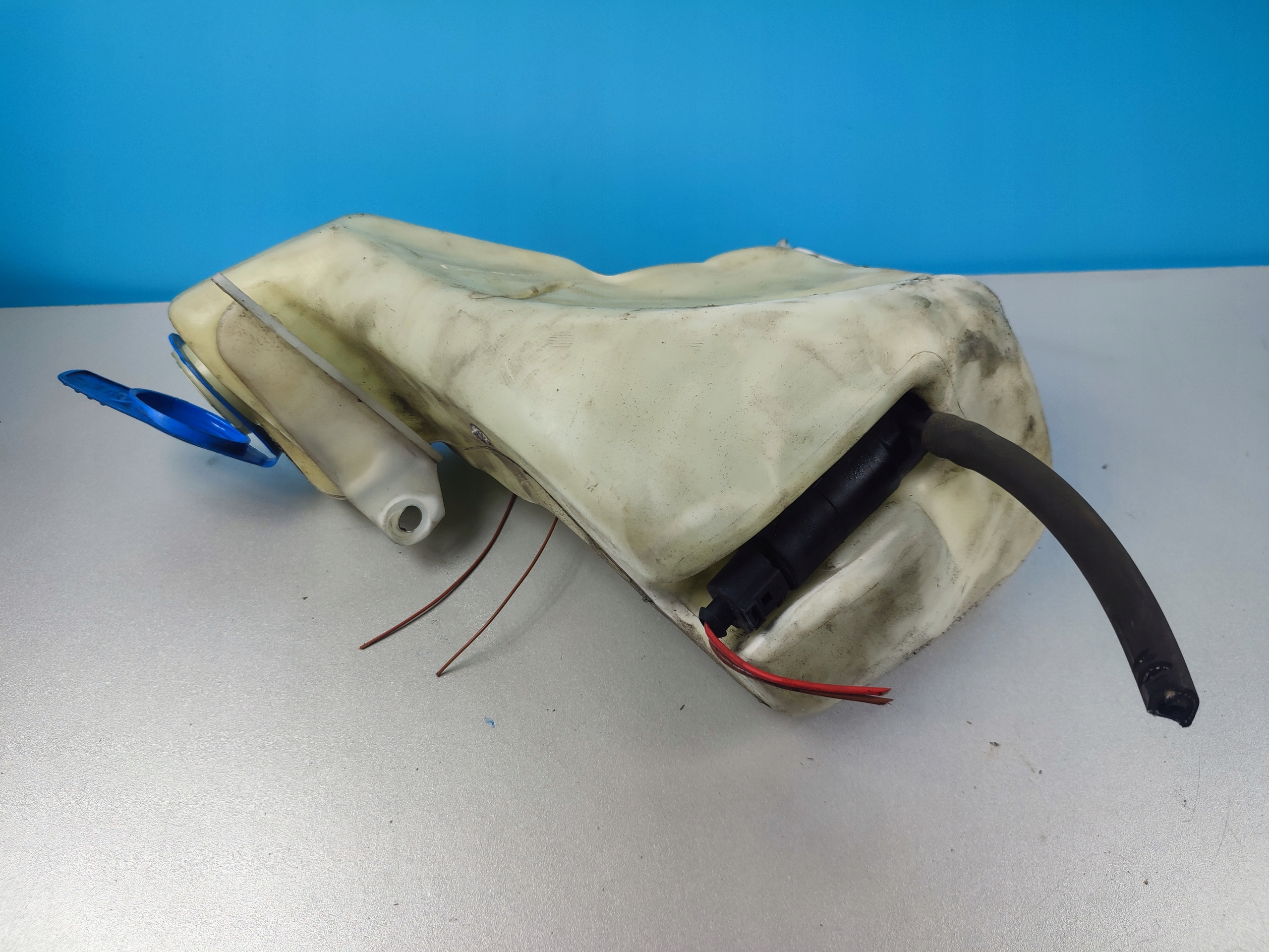 washer fluid tank audi a6 c5 Xenon
