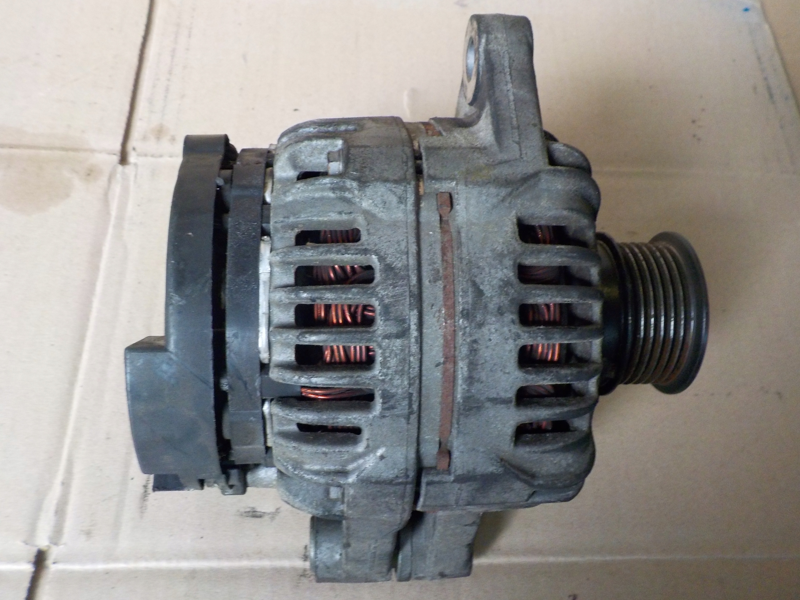 OPEL ZAFIRA B 1.9 CDTI ORG ALTERNATOR 0124425059