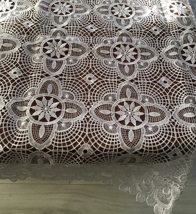 

Obrus Z Gipiury Biały Cały Koronkowy 130 x 180 cm