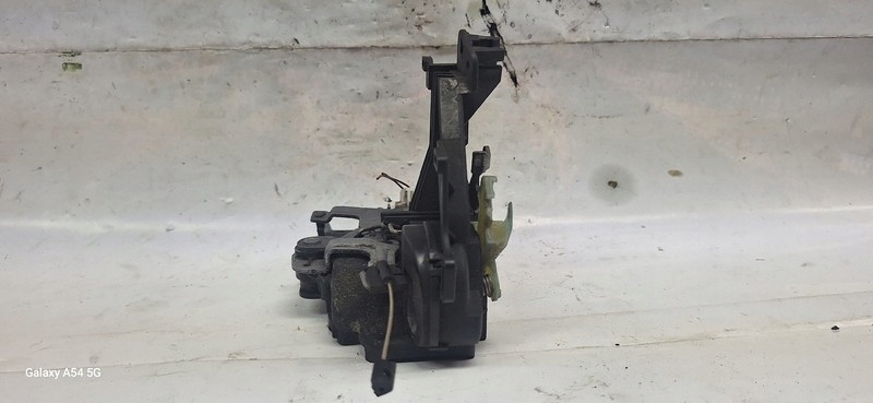 lock door left front SKODA FABIA II LIFT 3B1837015AN