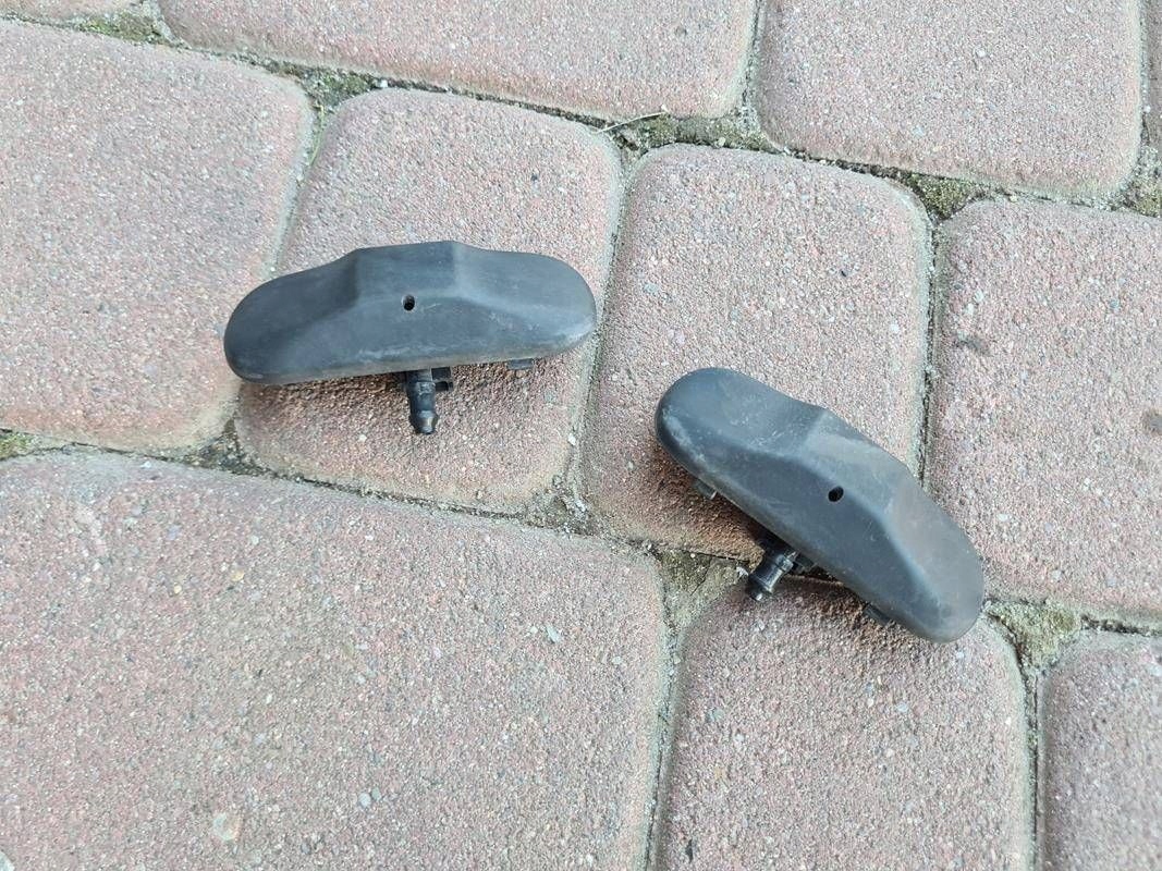 Dysza washers bonnets windows przedniej Volkswagen Golf 7 VII
