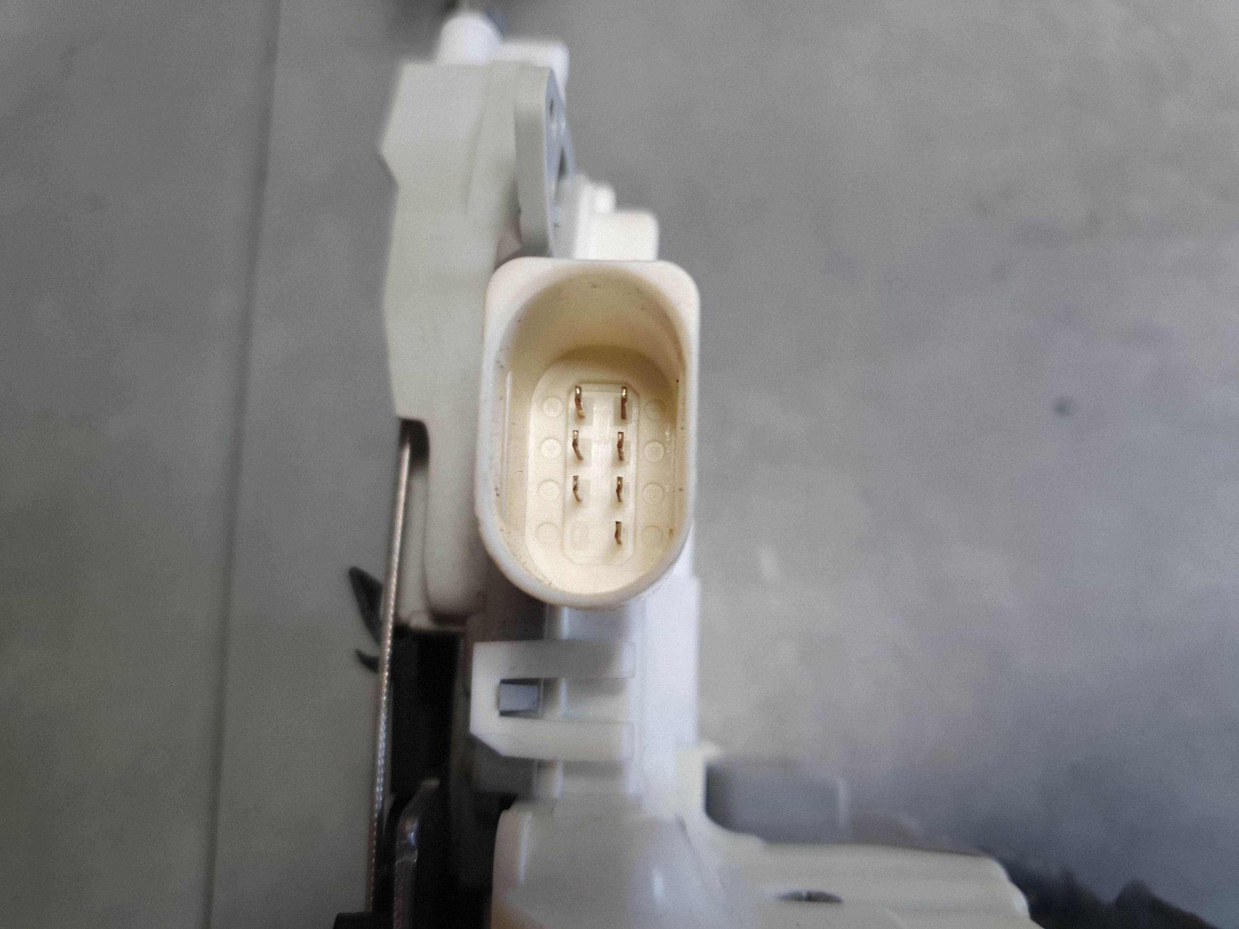 Audi Q7 4M lock door left front 7 pin 8J1837015F
