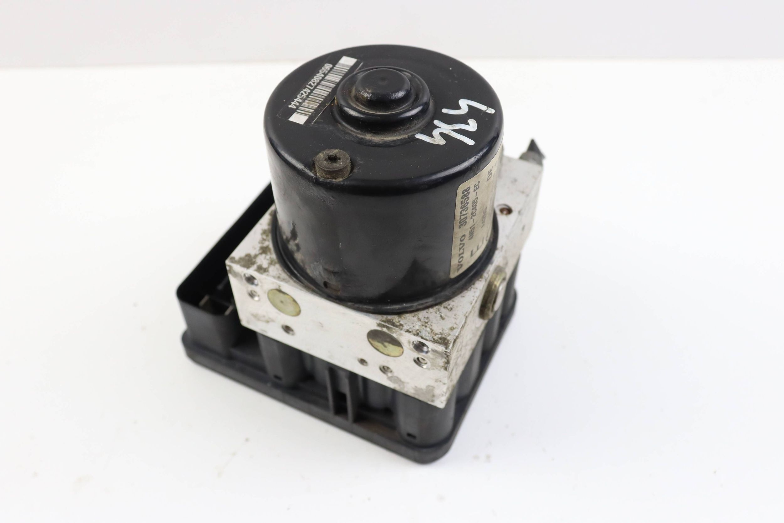 VOLVO V50 S40 S60 pump control unit ABS 30736588 4N51-2C405-EC 30736589A