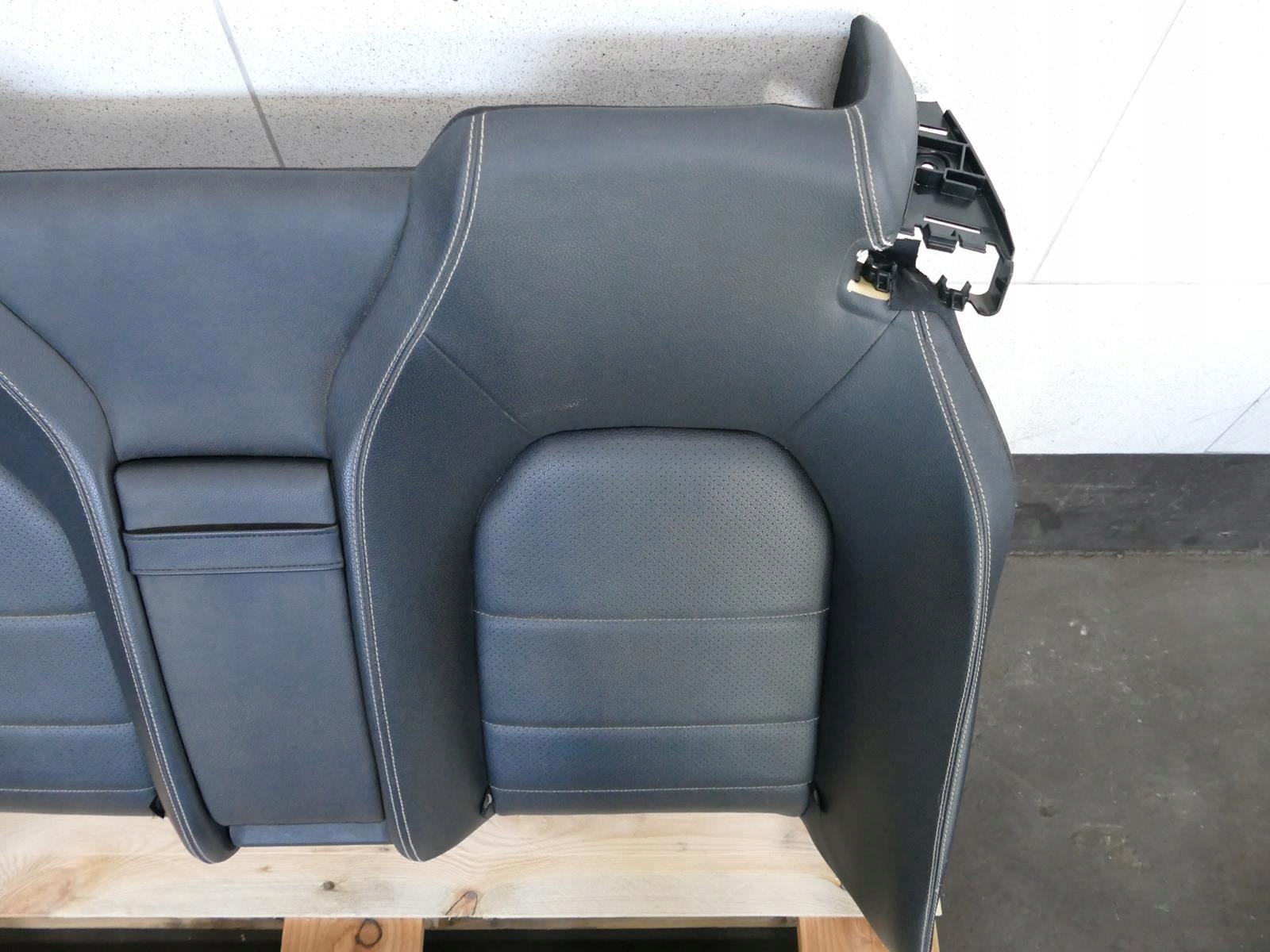 MERCEDES W207 A207 CABRIO OPARCIE KANAPY Leder heck