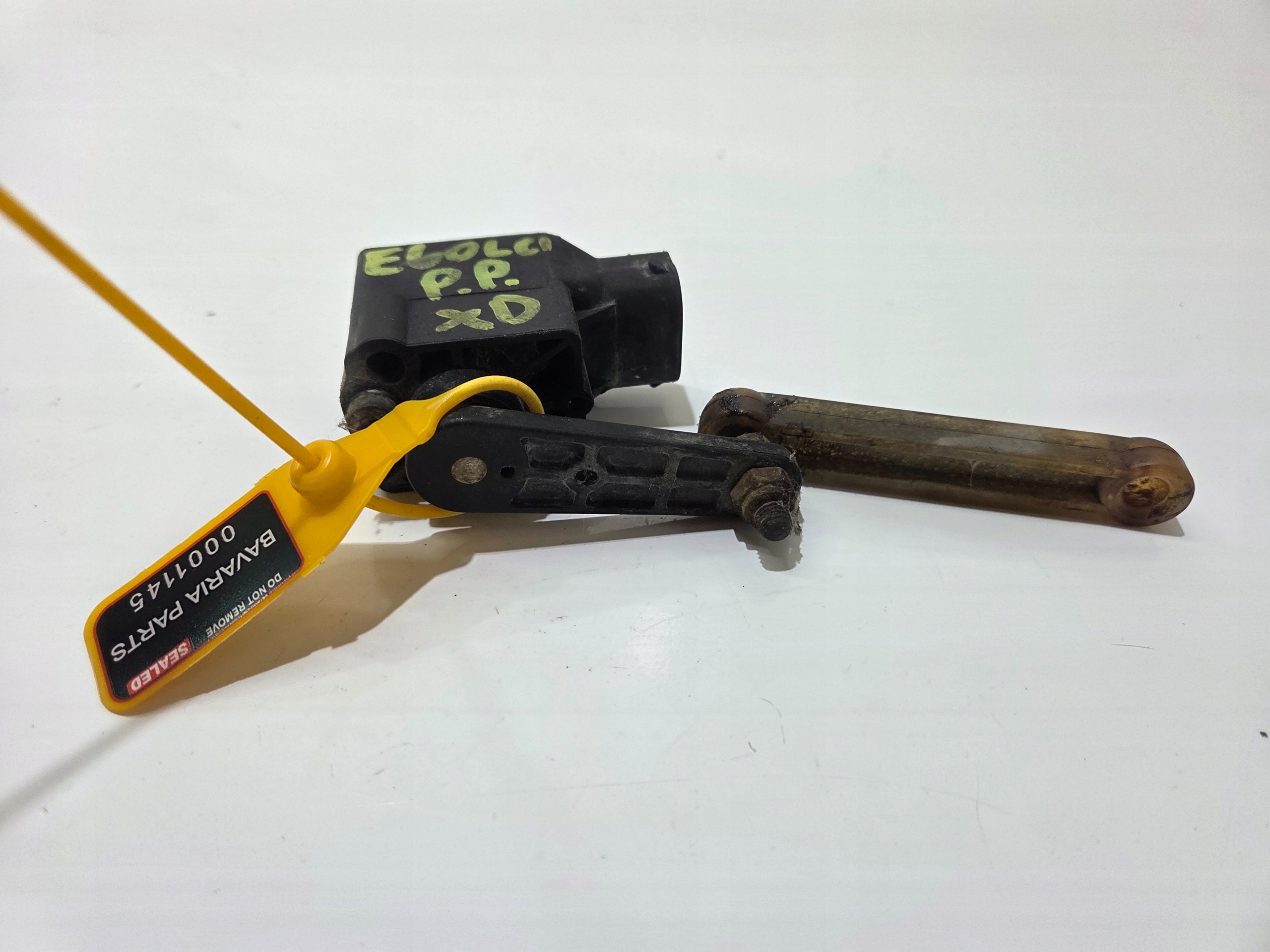 sensor levelling right front BMW E60 X DRIVE 6778810