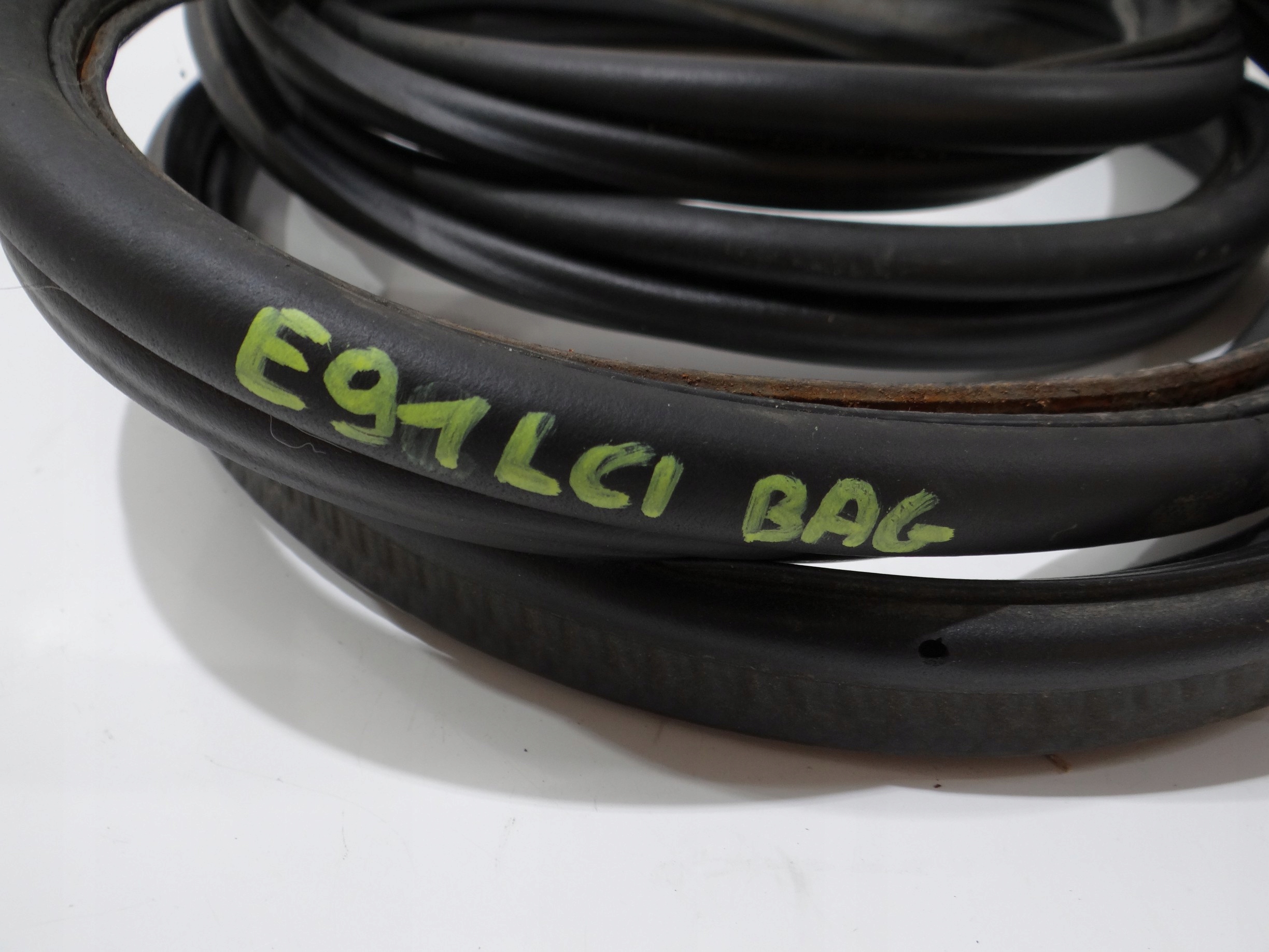 gasket bonnet boot BMW E91 LCI 7119038