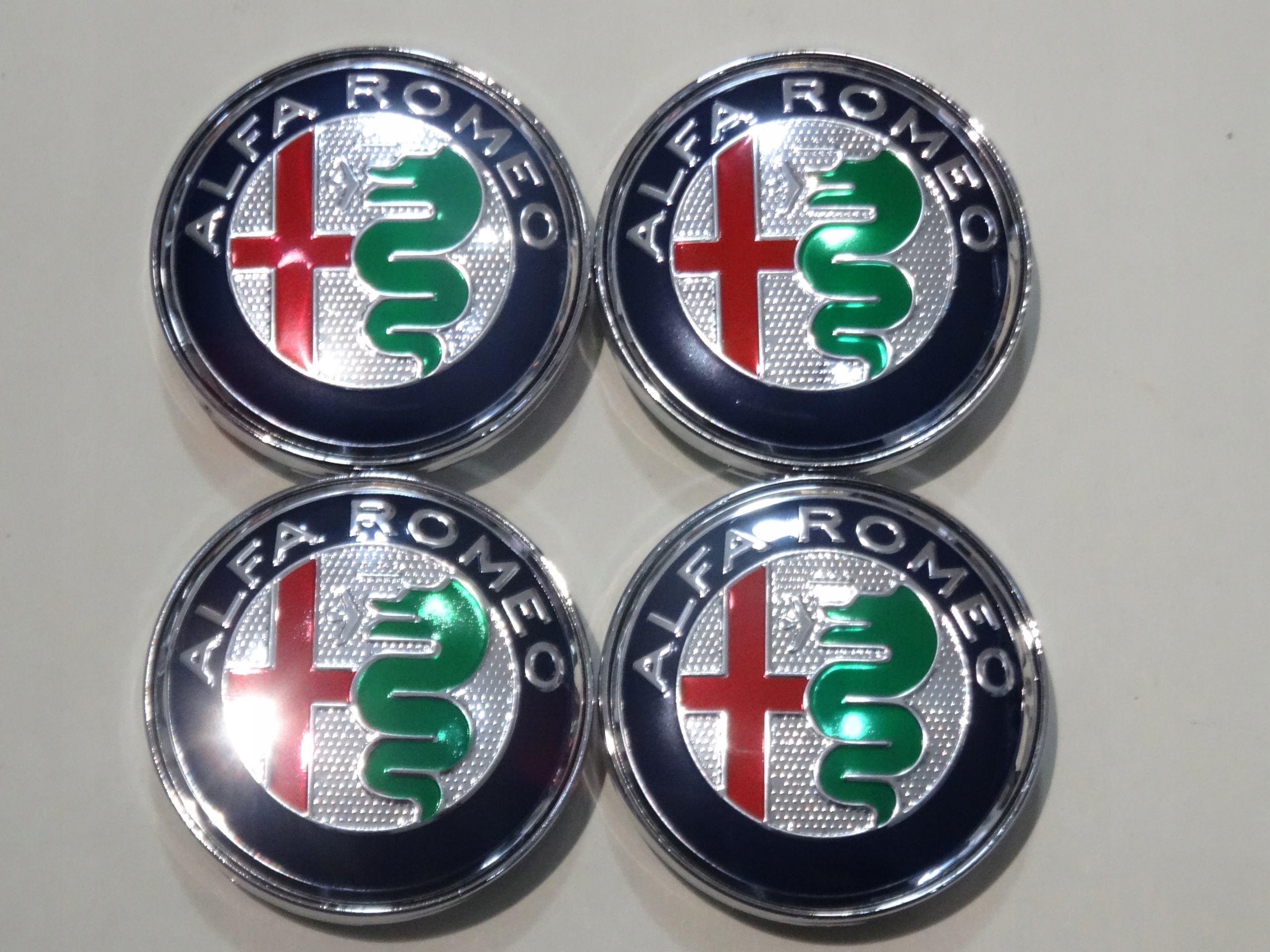 

4x Dekielki Emblematy na felgi Alfa Romeo 60 mm sr