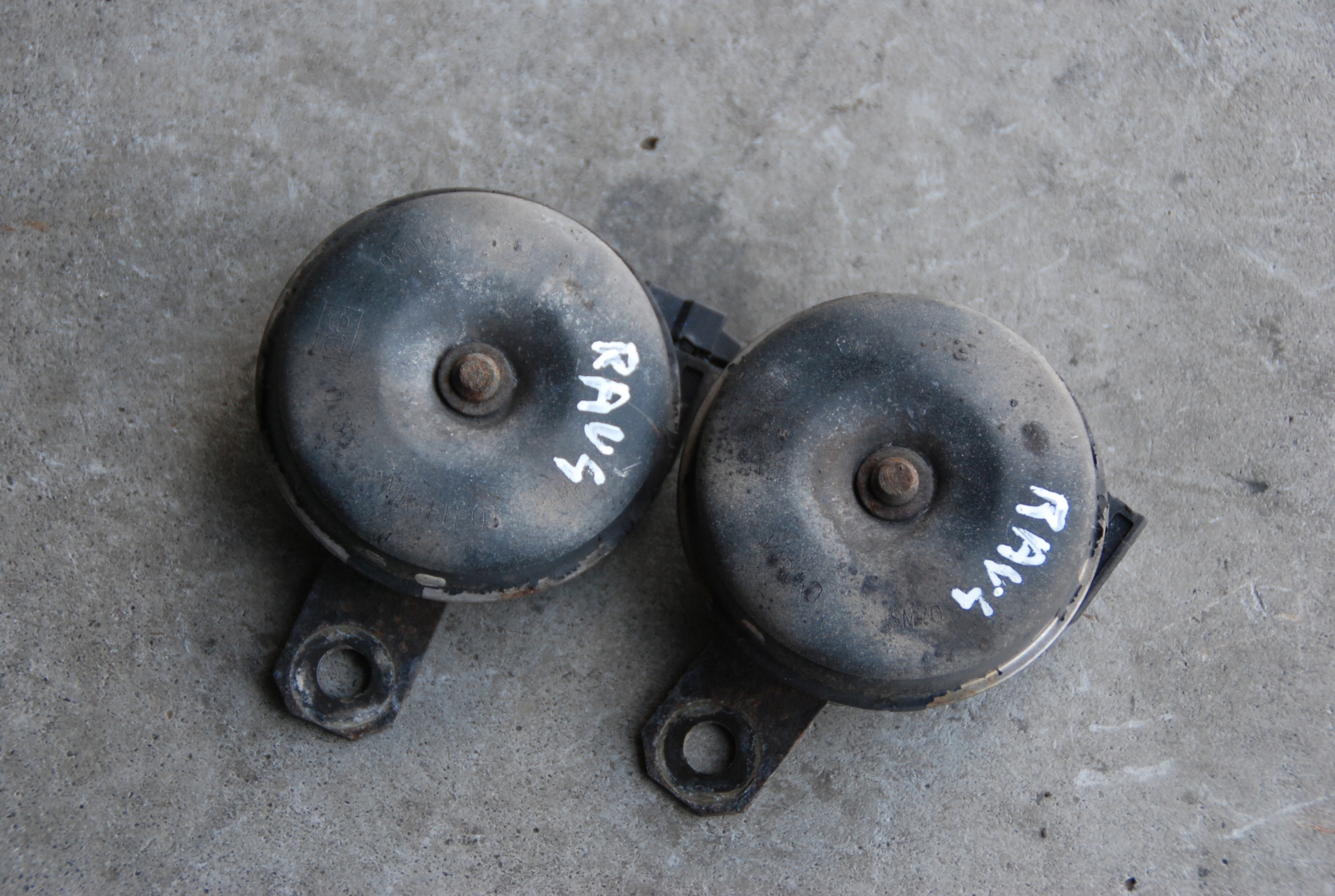 ЗВУКОВОЙ СИГНАЛ КПЛ. TOYOTA RAV4 III 2006-2012 ГОД