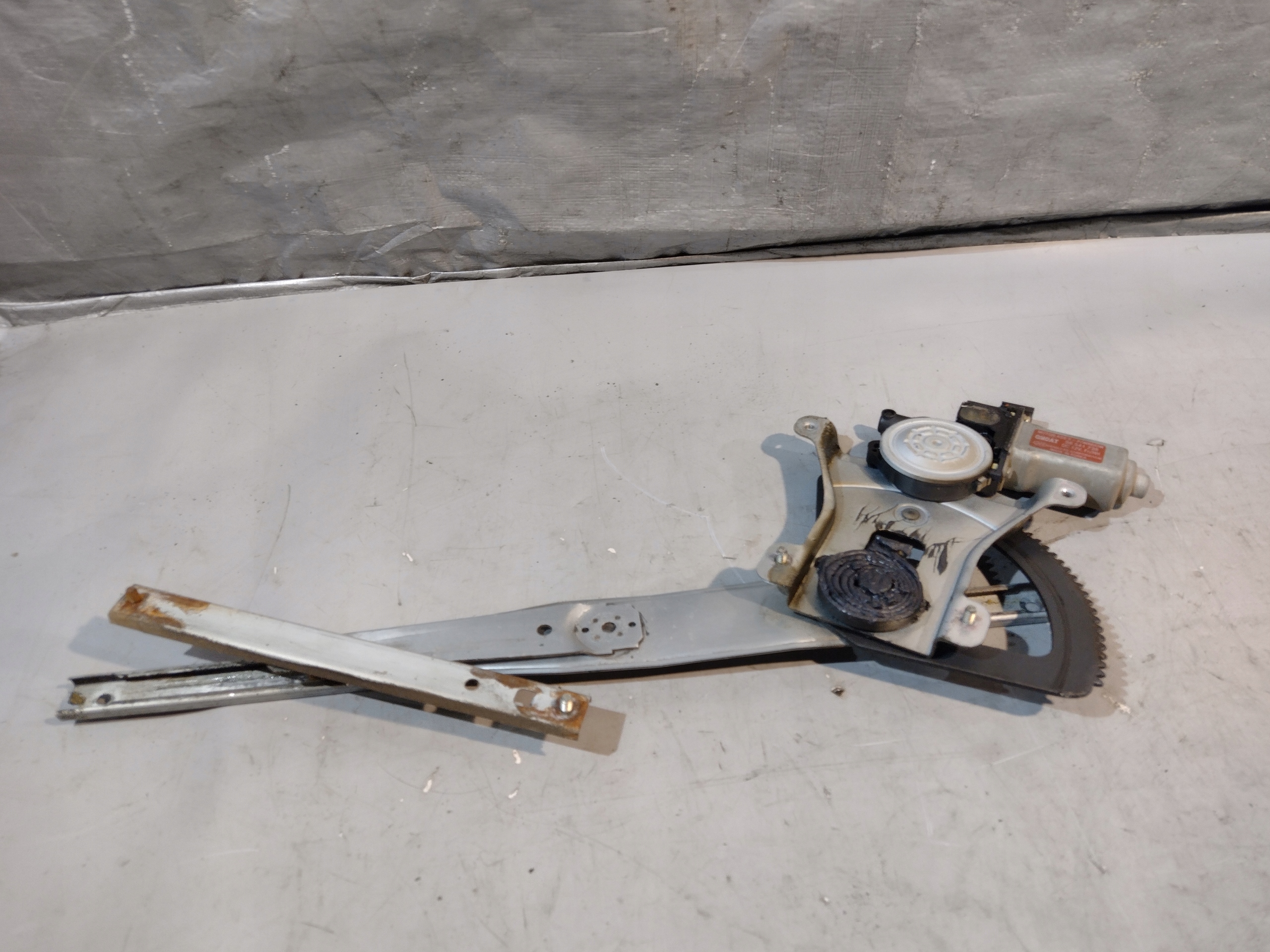 window regulator right front Chevrolet Aveo and 1 T200 96541738
