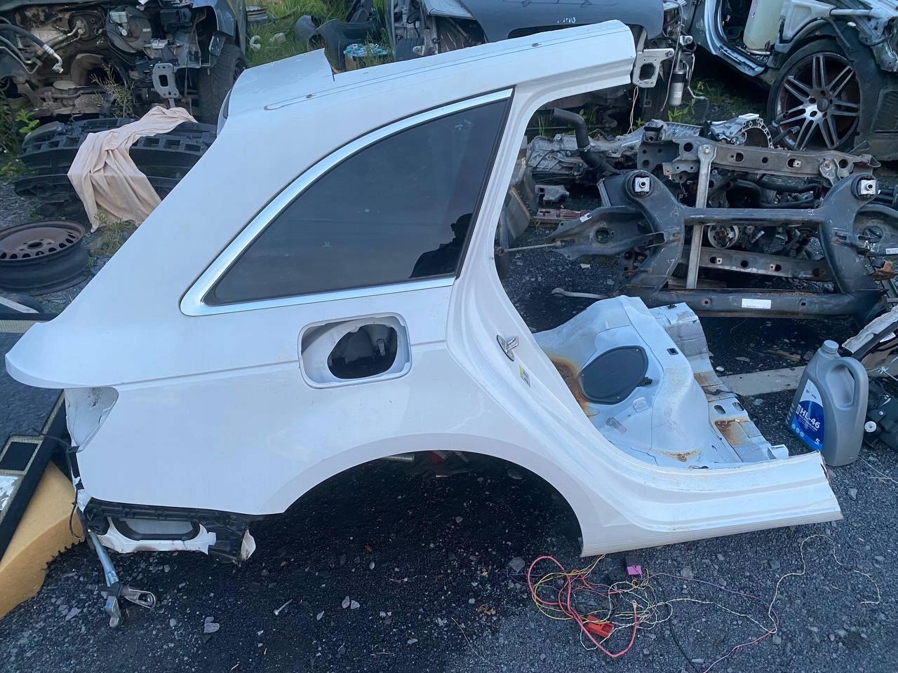 BŁOTNIK ĆWIARTKA PRAWY PRAWA TYŁ TYLNY AUDI A4 B9 AVANT COMBI LY9C BIAŁA