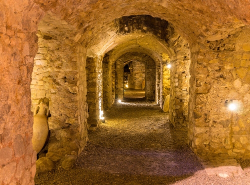 

Fototapeta flizelina na wymiar Francja Piwnica
