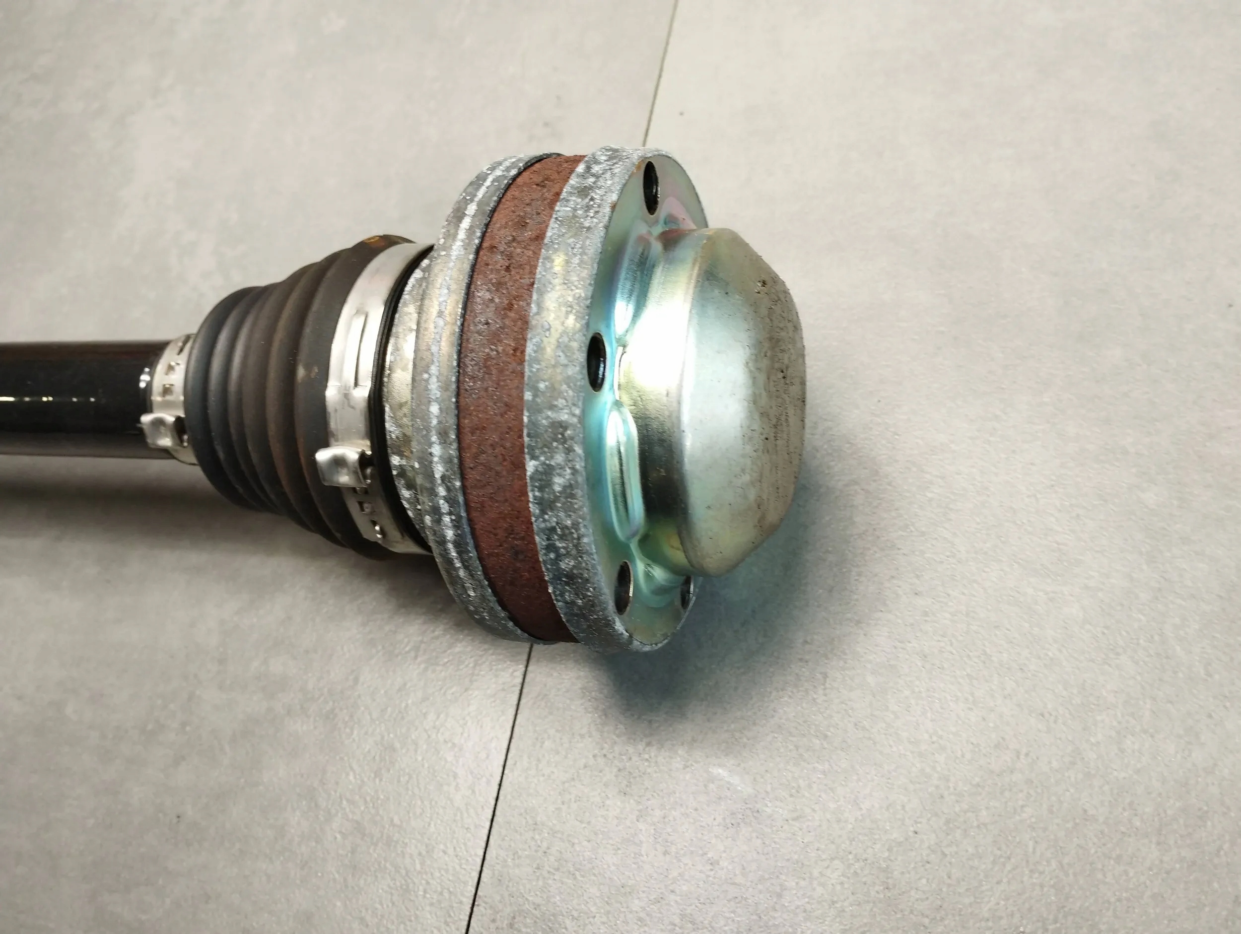 Audi Q5 8R semi-axis rear part 8R0501203C