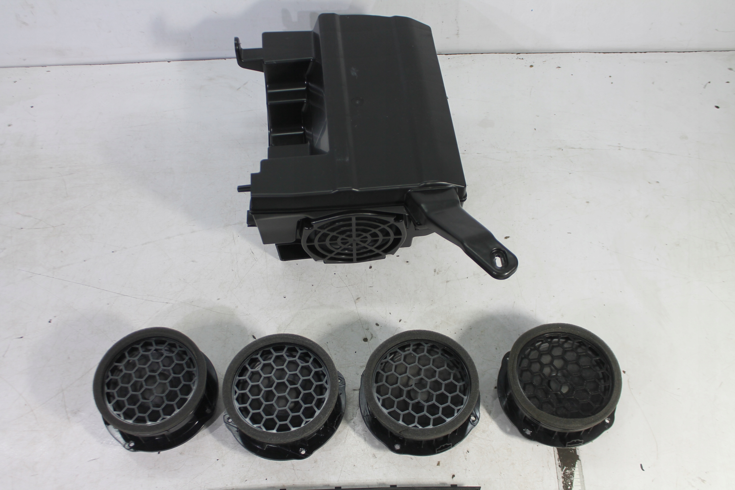 speakers amplifier KOMPLET SKODA SUPERB III 15