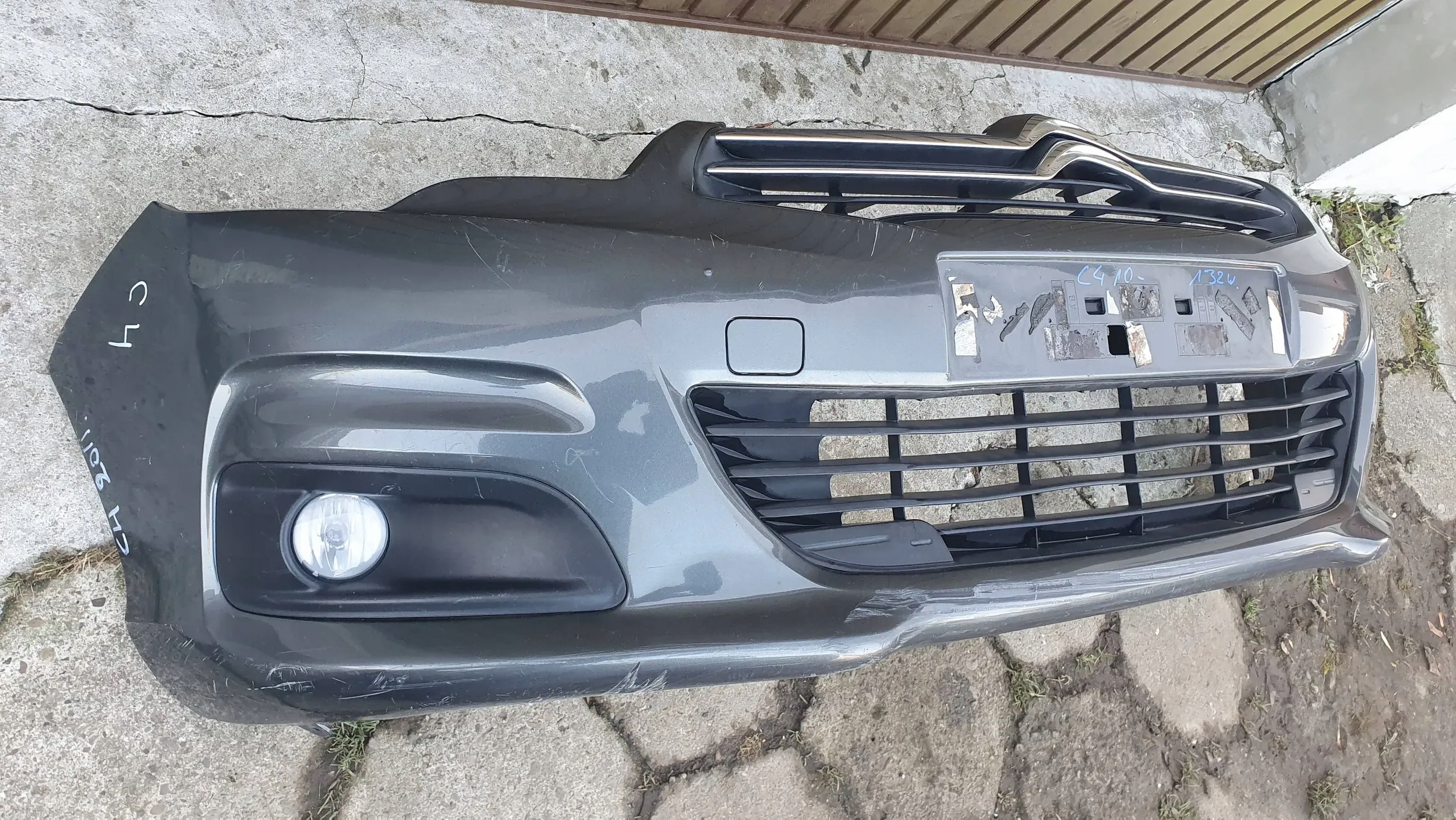 Citroen C4 II 10- front bumper front $