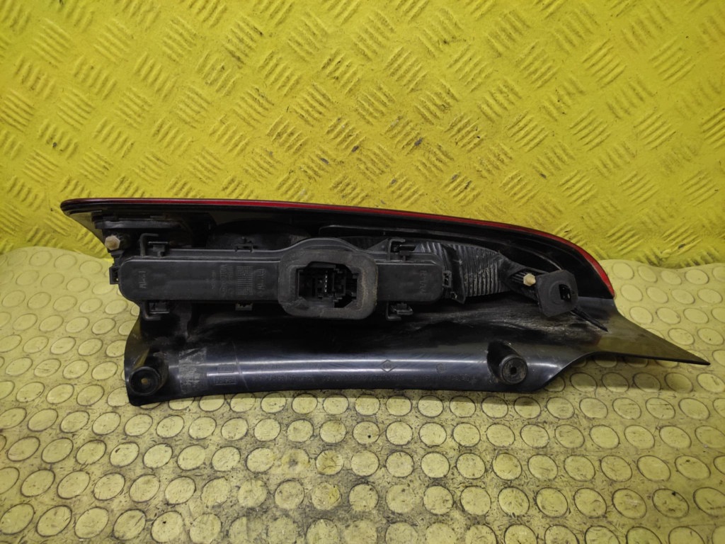 RENAULT ESPACE IV light right rear part 8200027152
