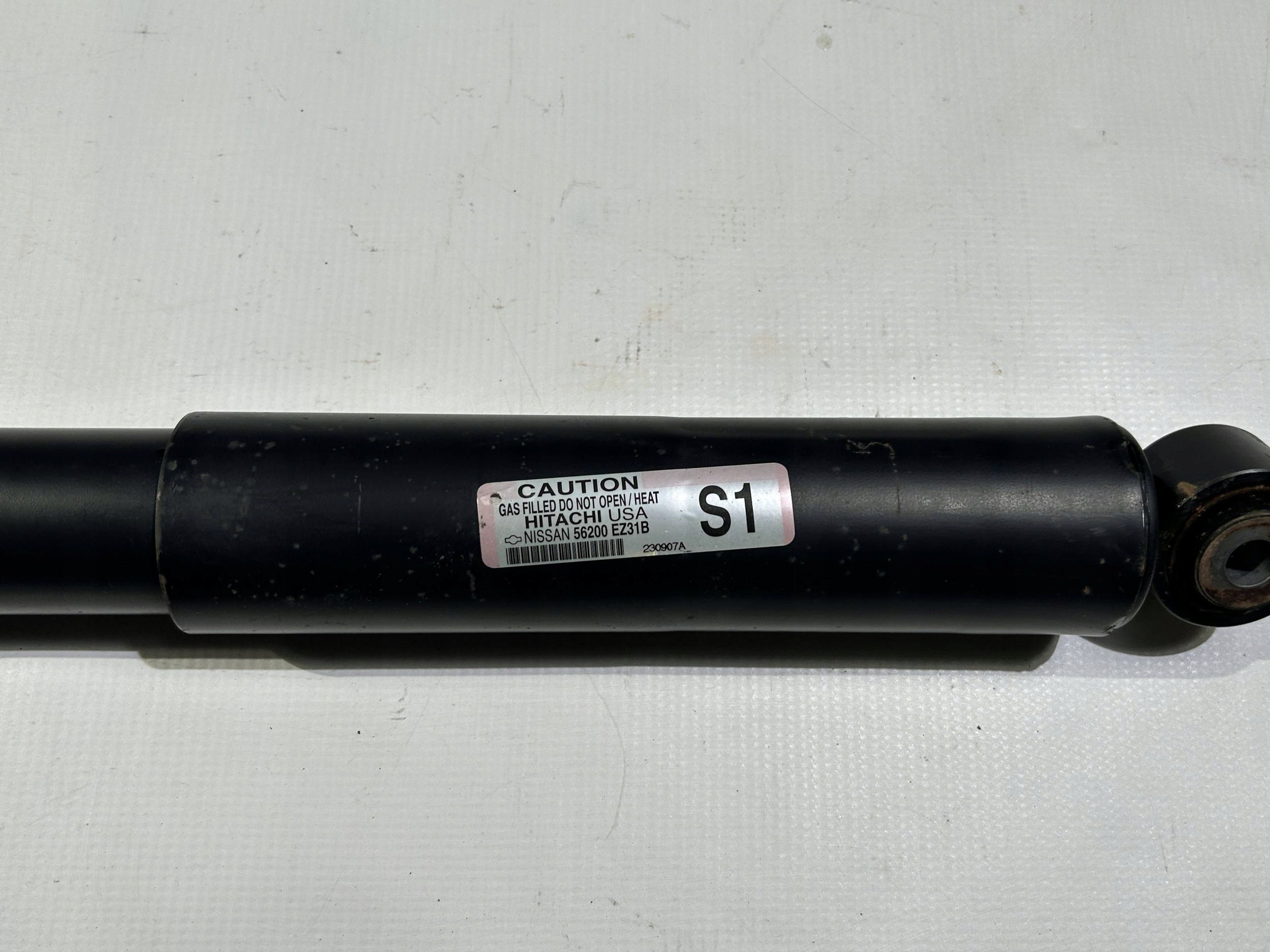 shock absorber rear part rear right left Nissan Titan 2016r