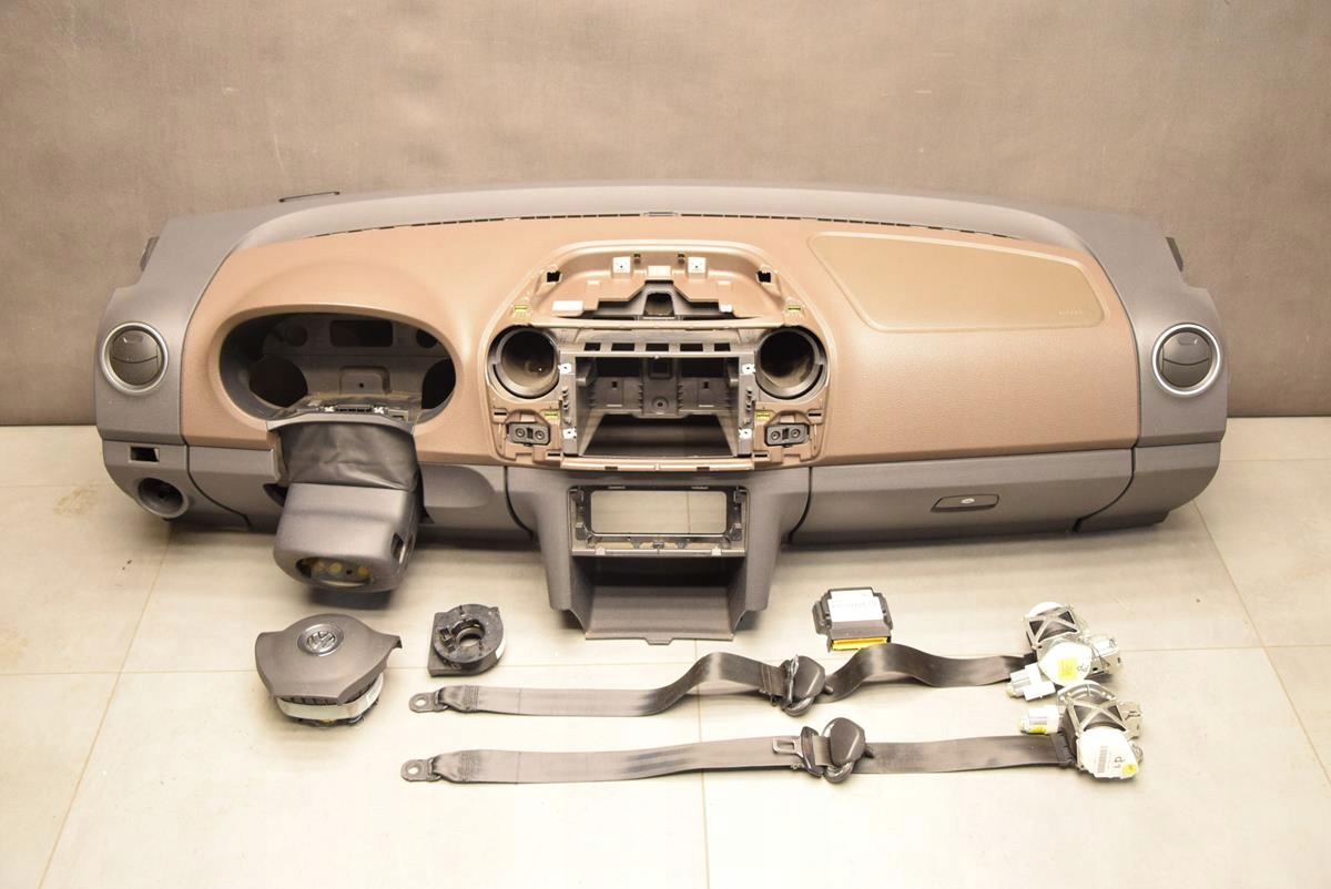 VW AMAROK dashboard cockpit airbags