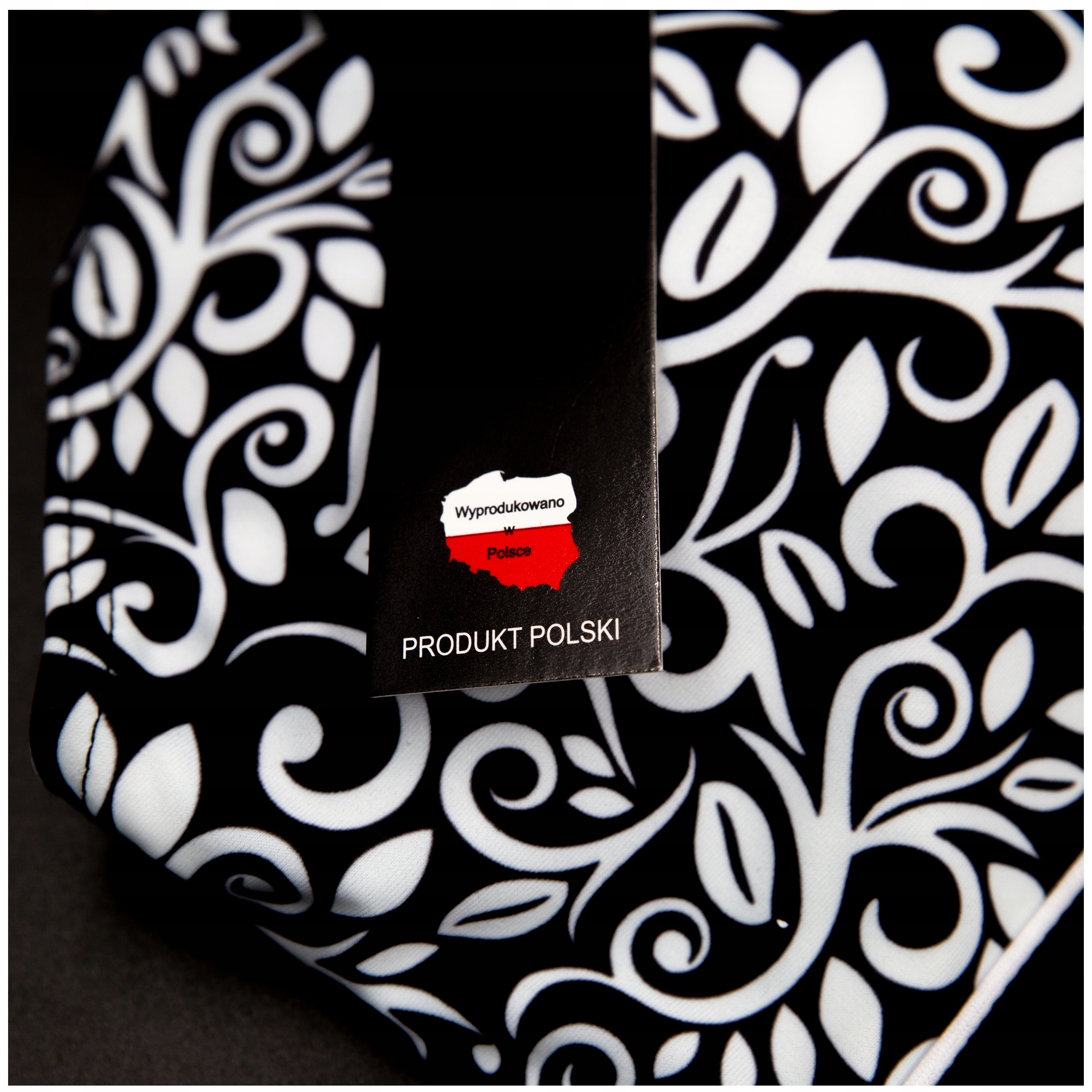 Strój jednoczęściowy damski push-up 36 S czarny kostium na basen pływania Kolor dodatkowy biały