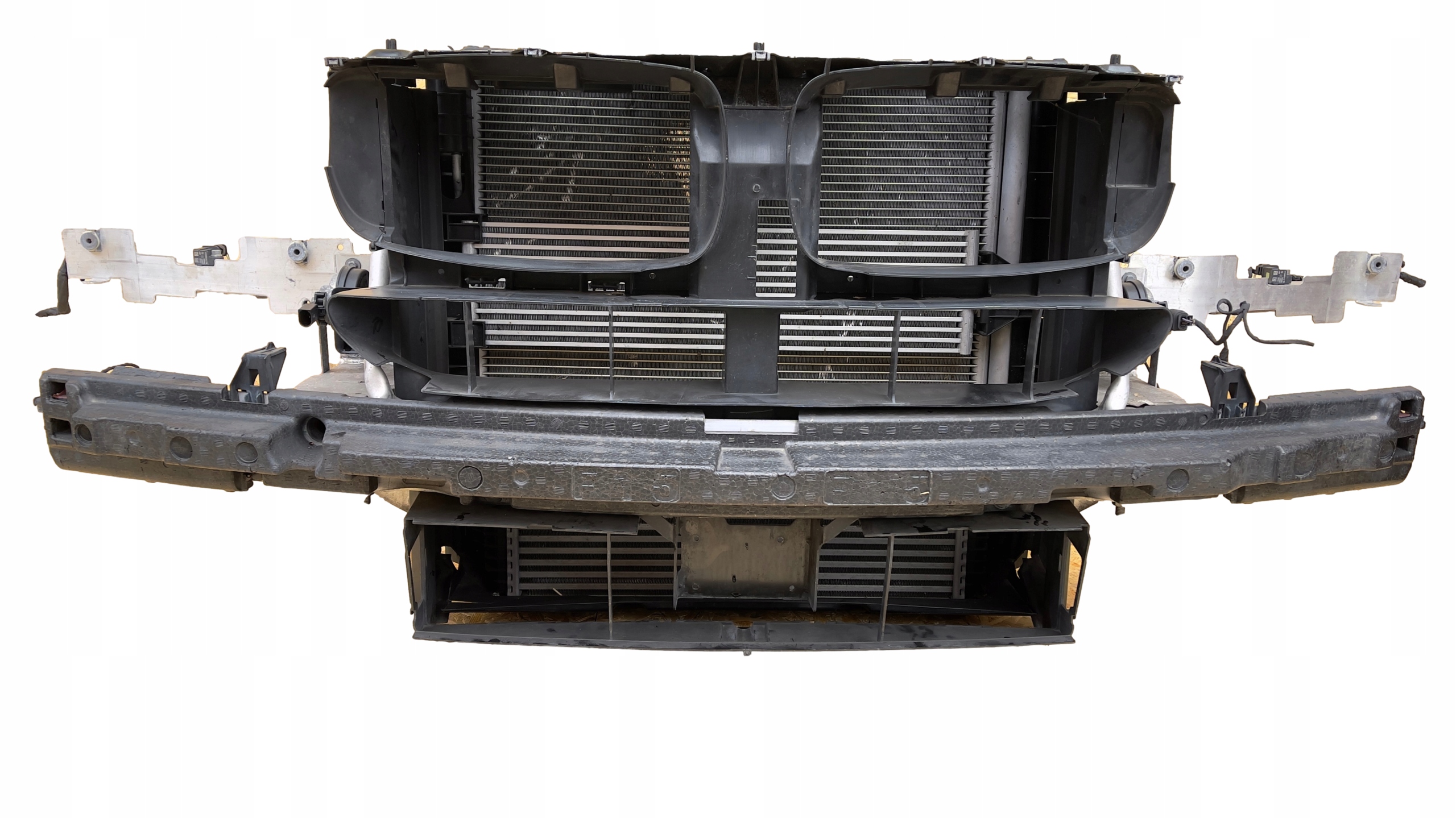 BMW X5 F15 PAS PRZEDNI CHŁODNICE WENTYLATOR 2.0 N20 180KW