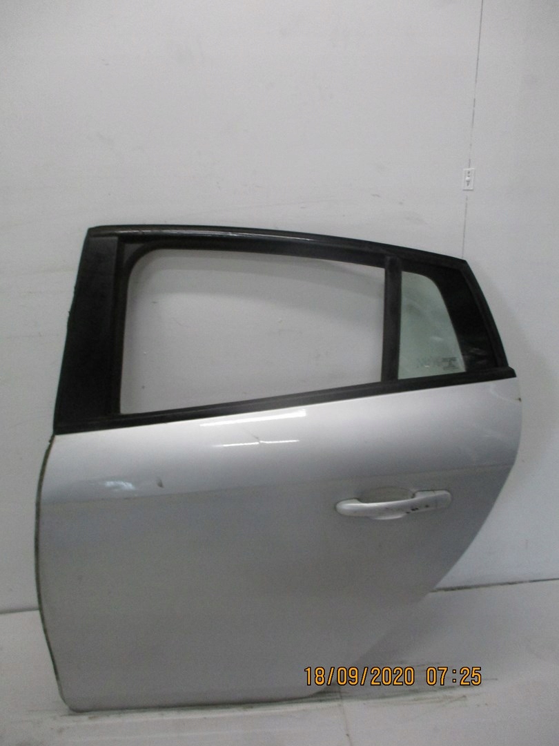 door Fiat Bravo left rear. .