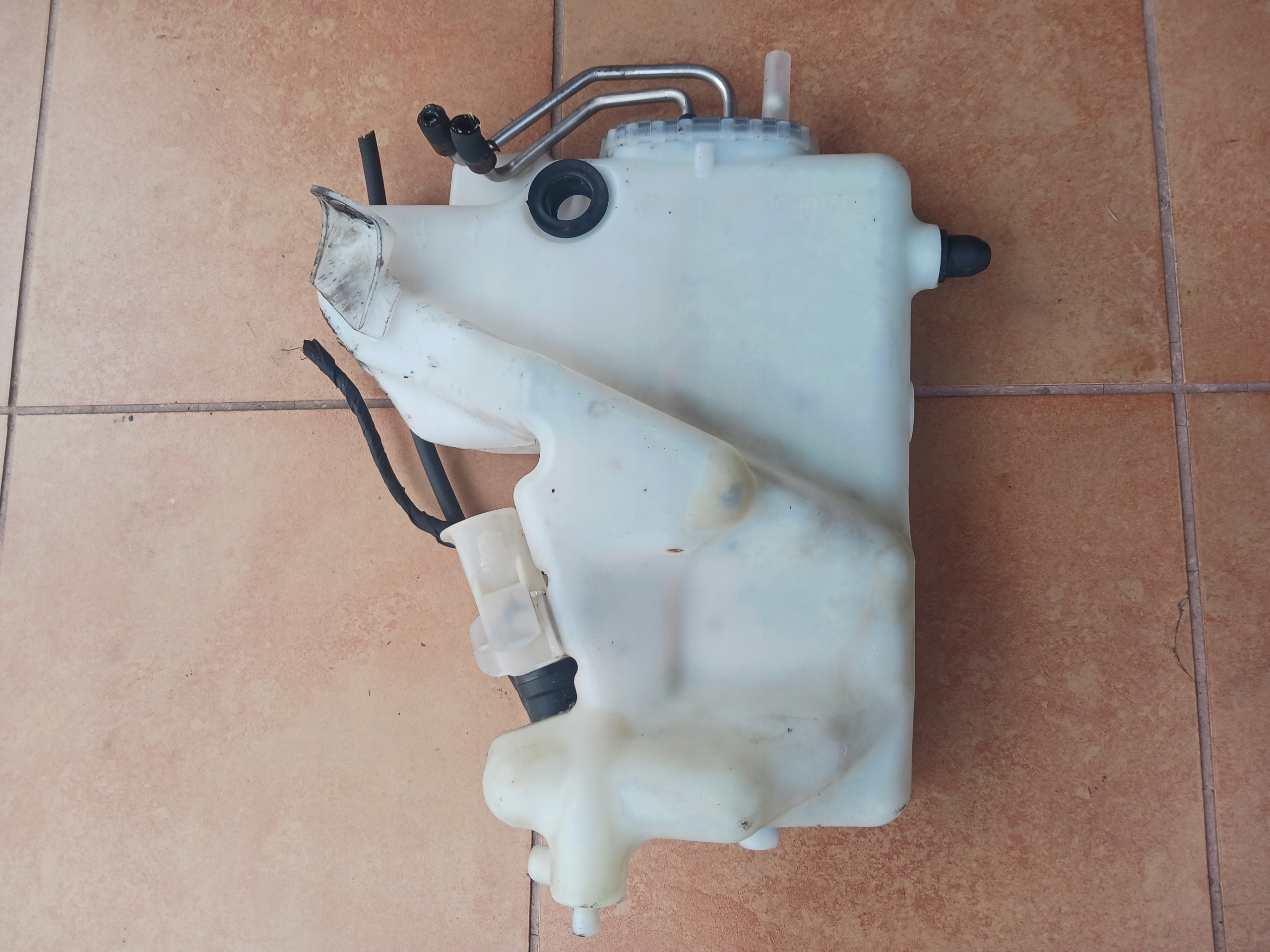 Behälter Spritzdüse MERCEDES W211 2118600060